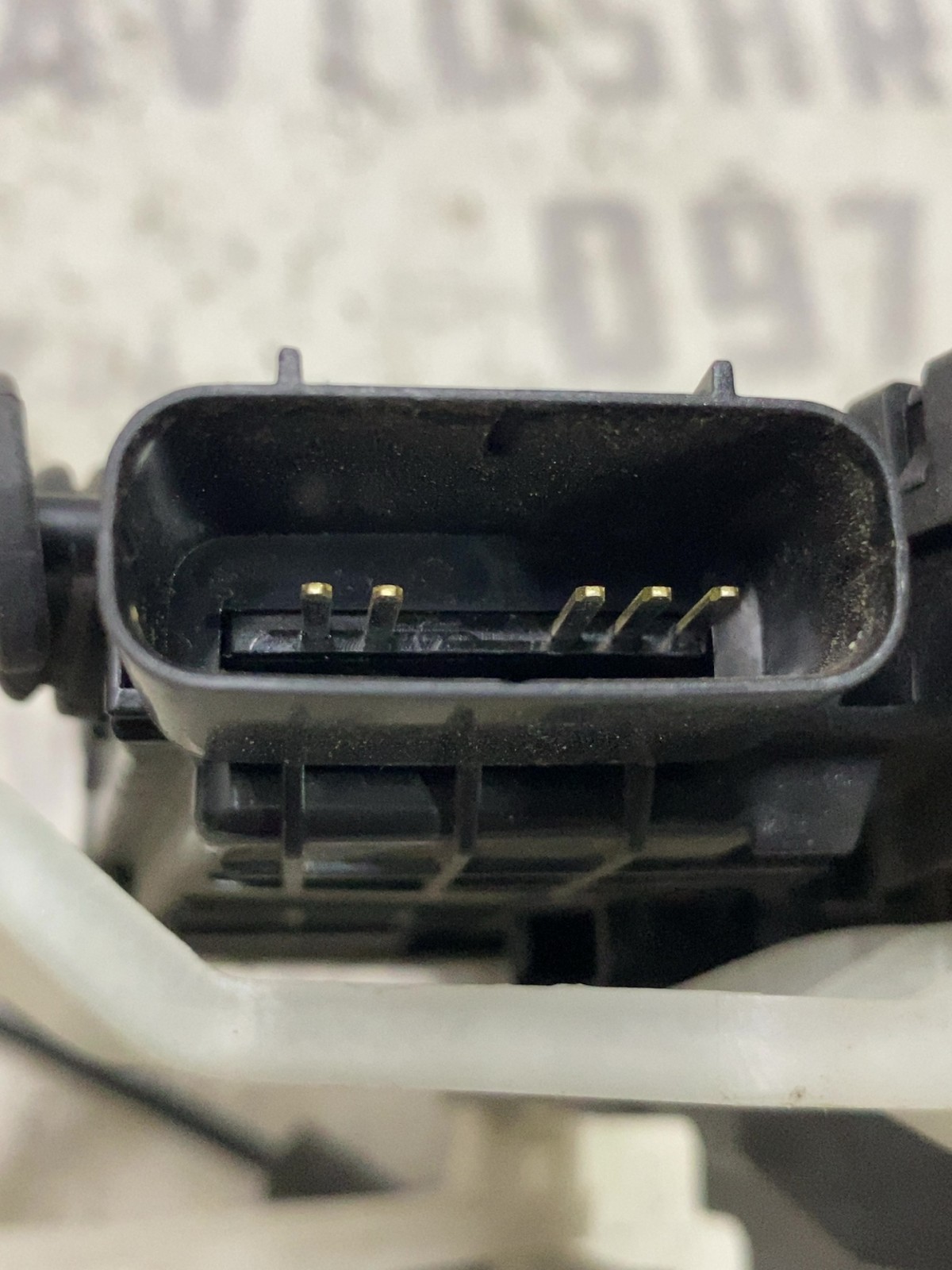 Замок дверей Hyundai Tucson 3 TL OE 81320D3000