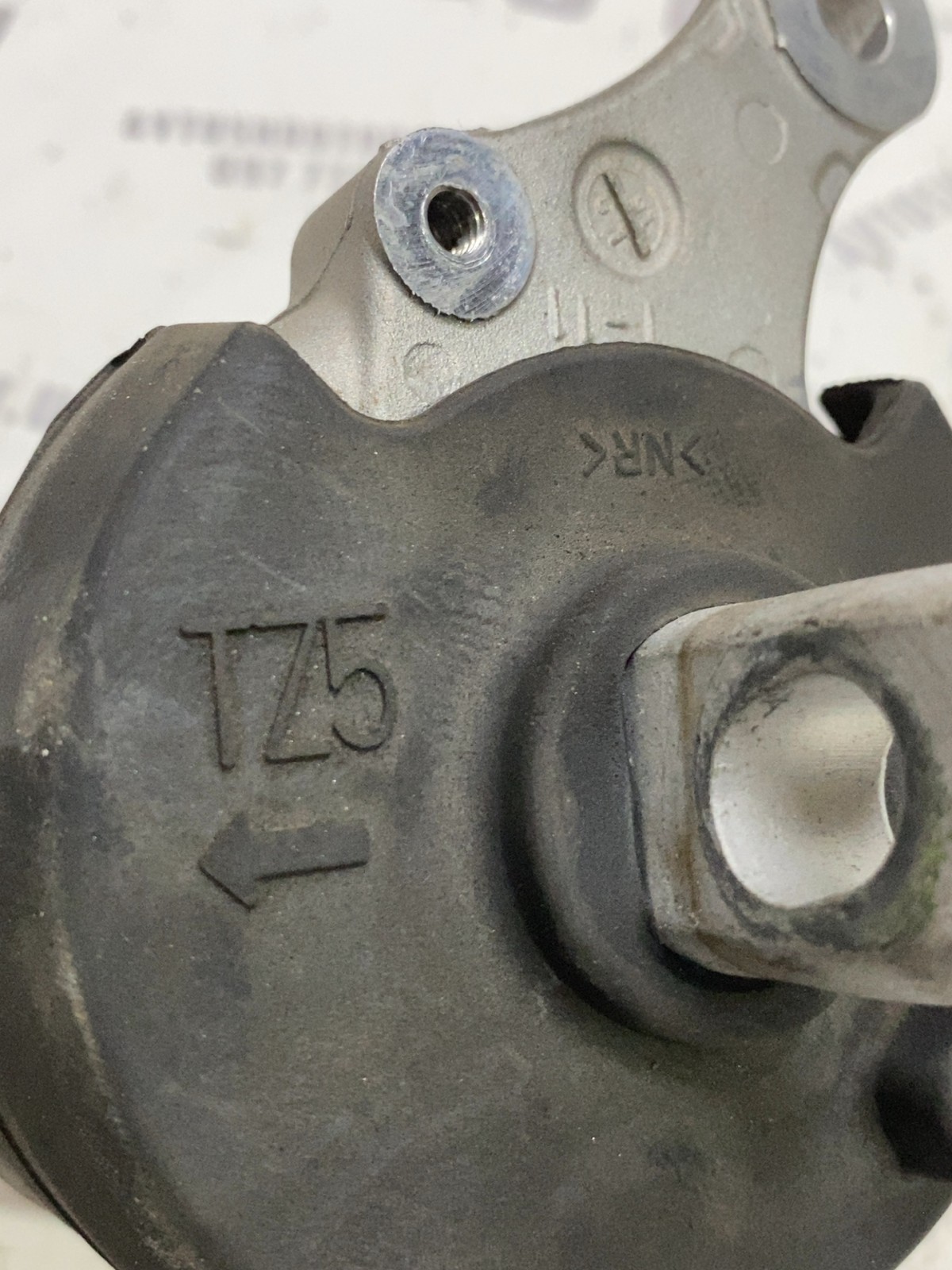 Подушка двигуна Acura MDX 3