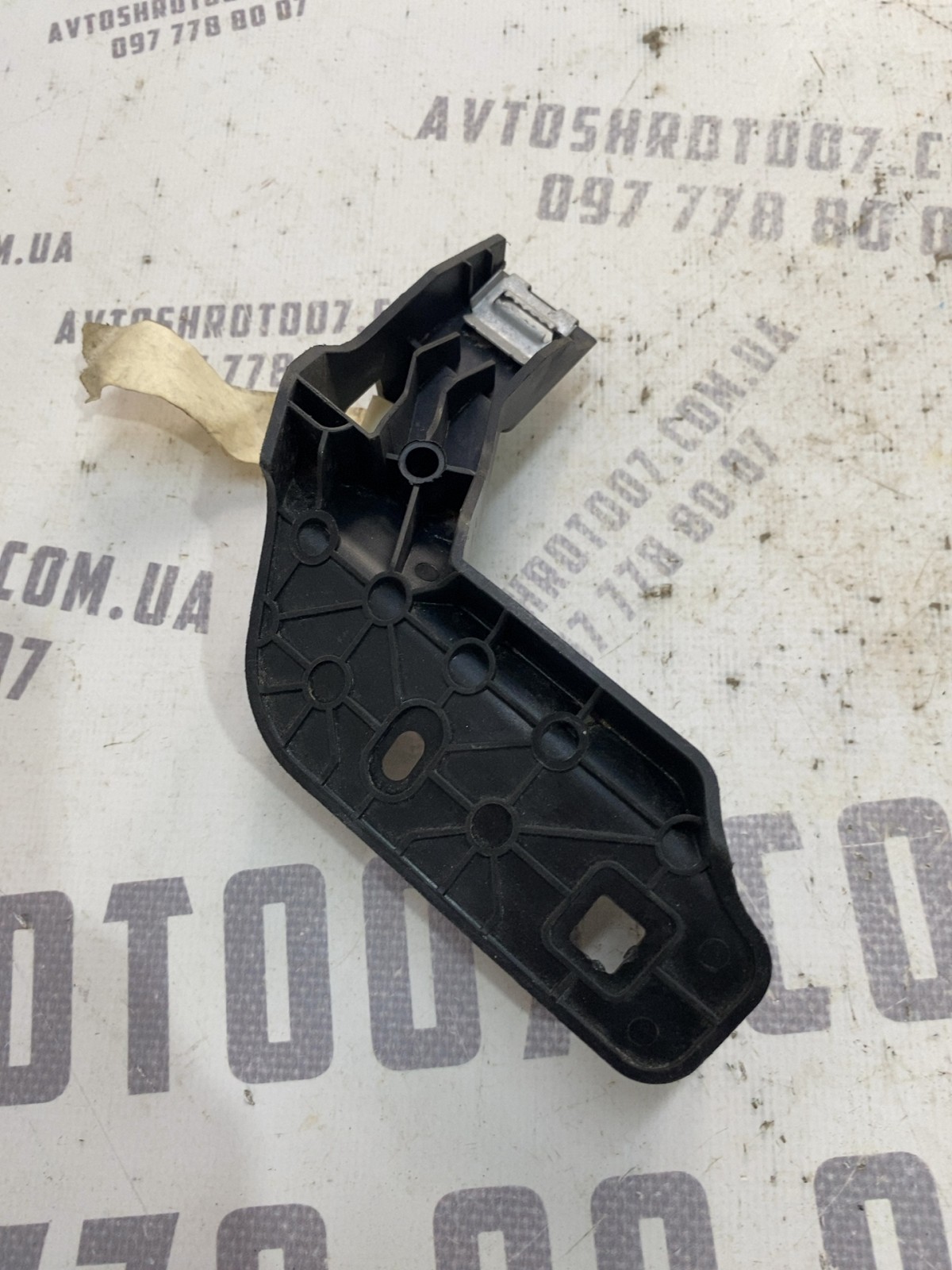 Кронштейн Volkswagen Jetta 6 фото 2