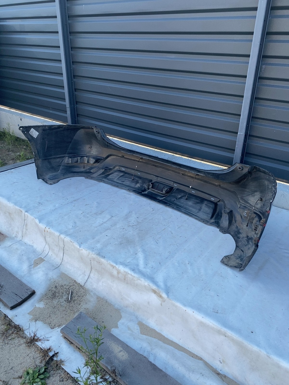 Бампер задній Nissan Rogue T32 OEM 850226FL0H