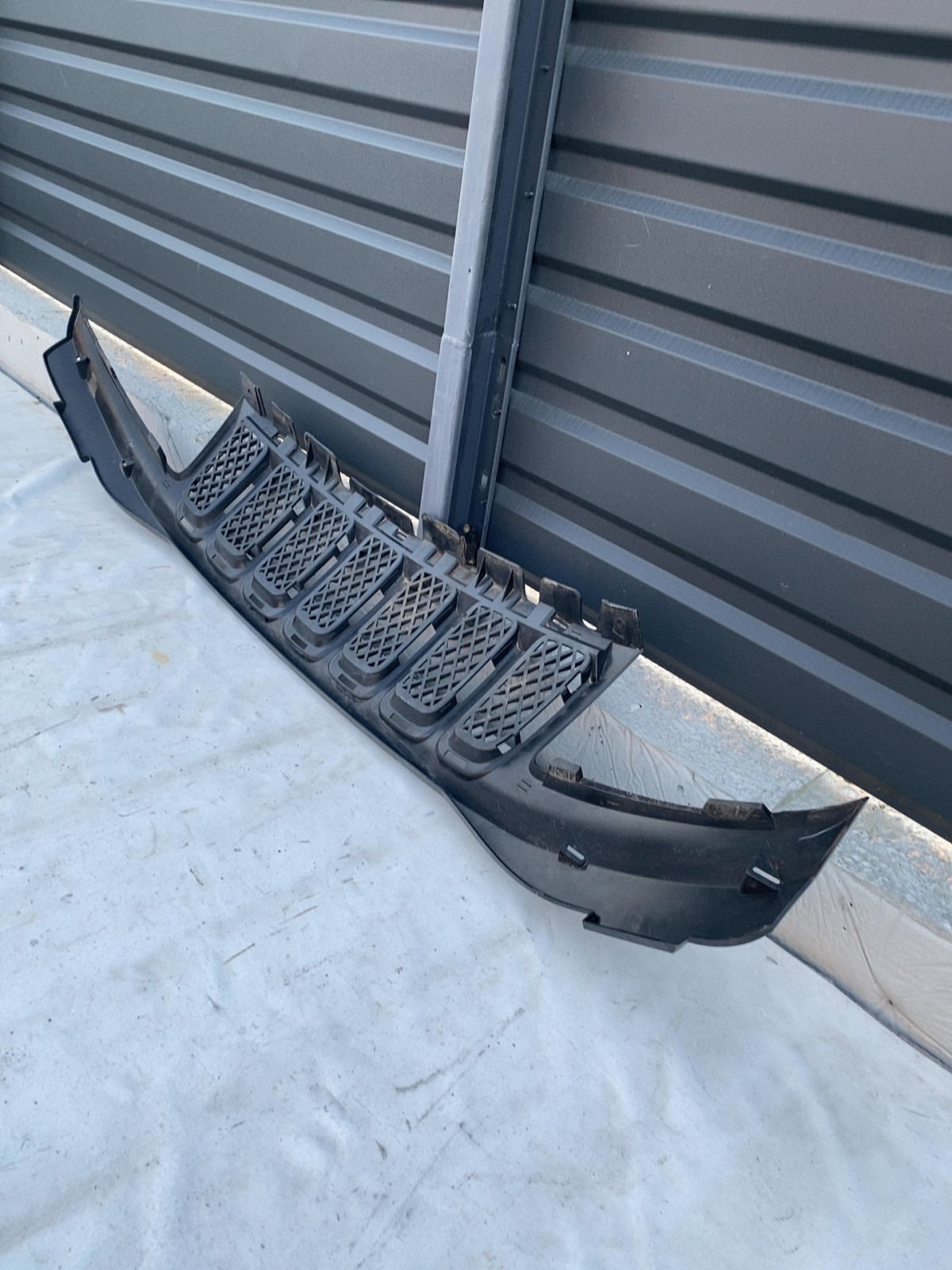 Решітка радіатора передня Jeep Compass MP 68213198AA