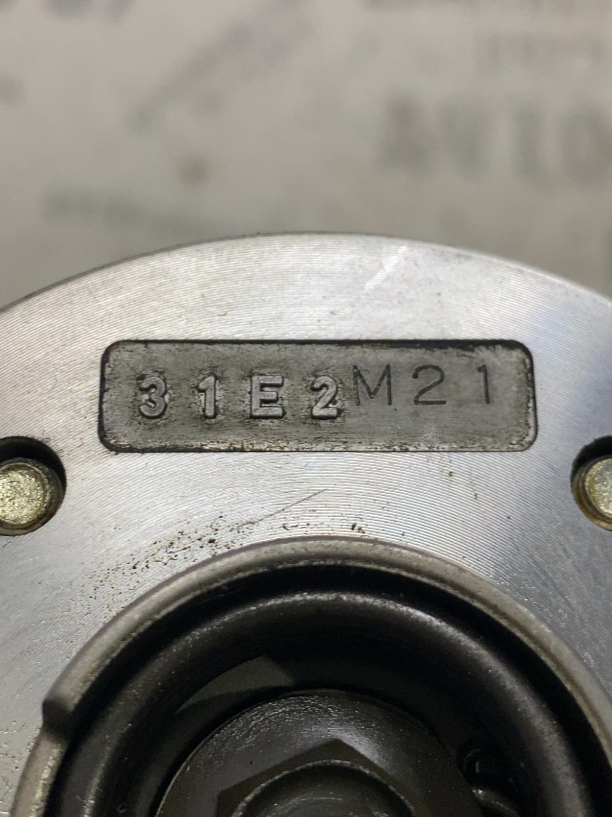 Розпредвал Jeep Compass MP OEM 05047022AA