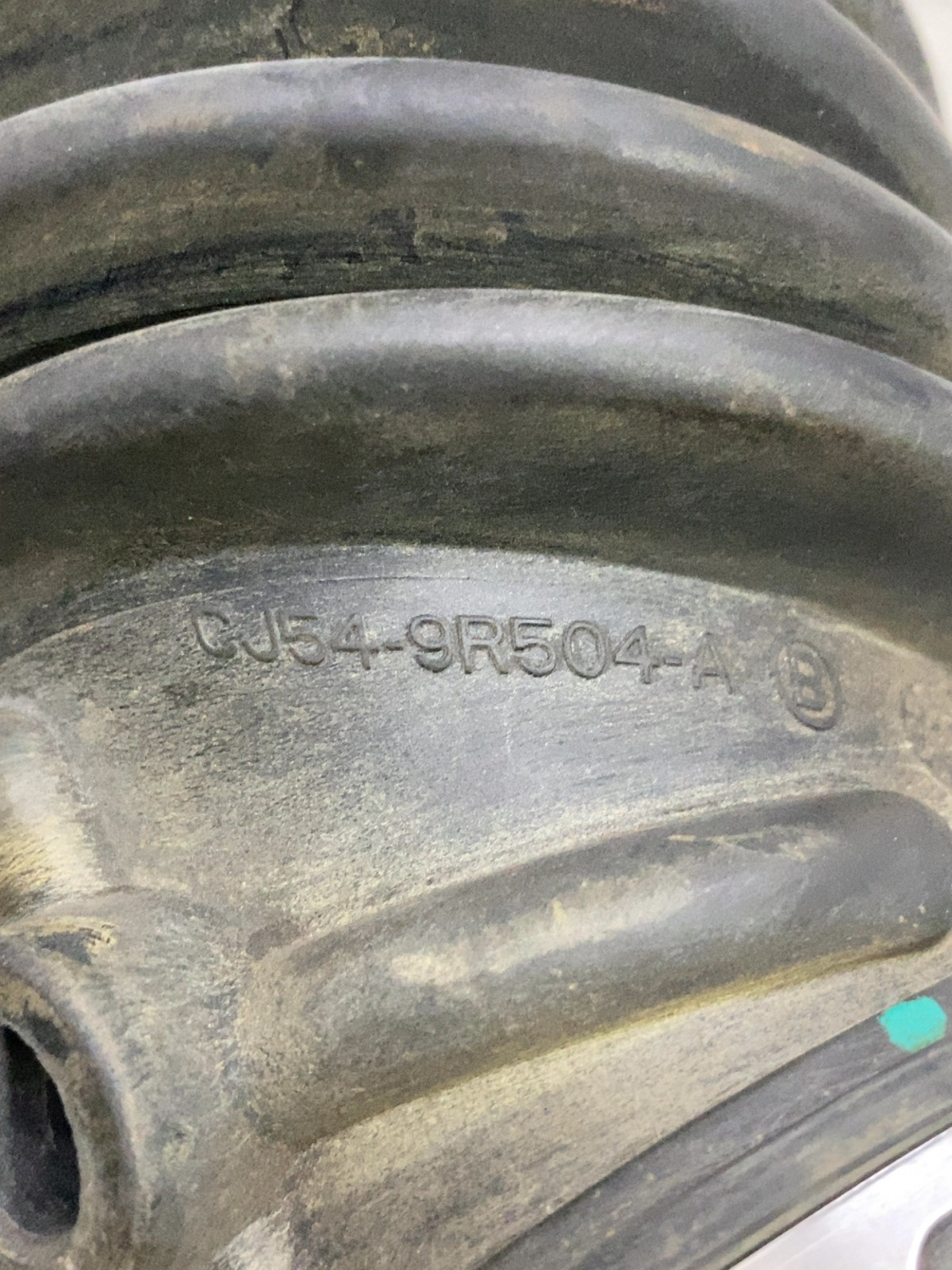 Патрубок повітряний Ford Escape 3 (12-19) CJ549R504A