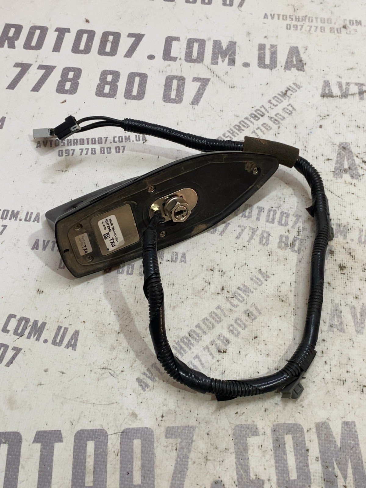 Антена Acura RDX 2 (13-18) OEM 39150TX4A011M1