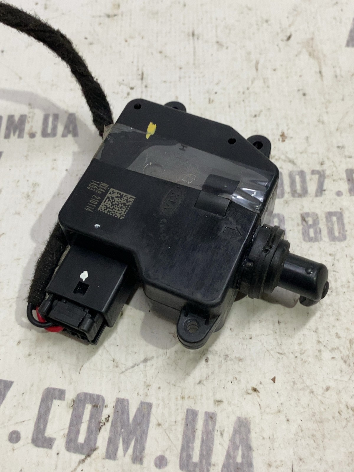 Замок лючка бака Hyundai Tucson 4 210114