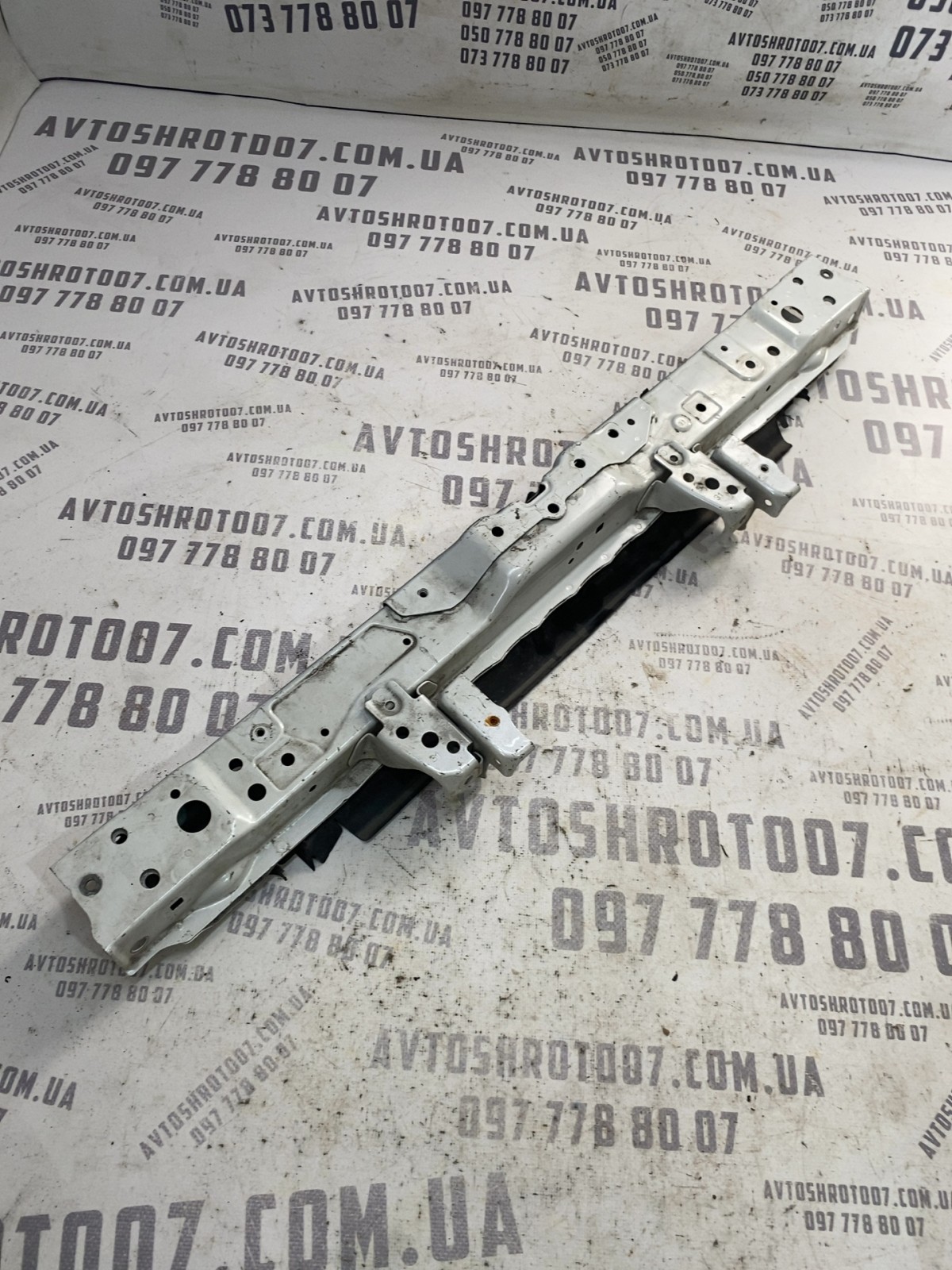 Кронштейн радіатора верхній Toyota RAV4 5 1659425020