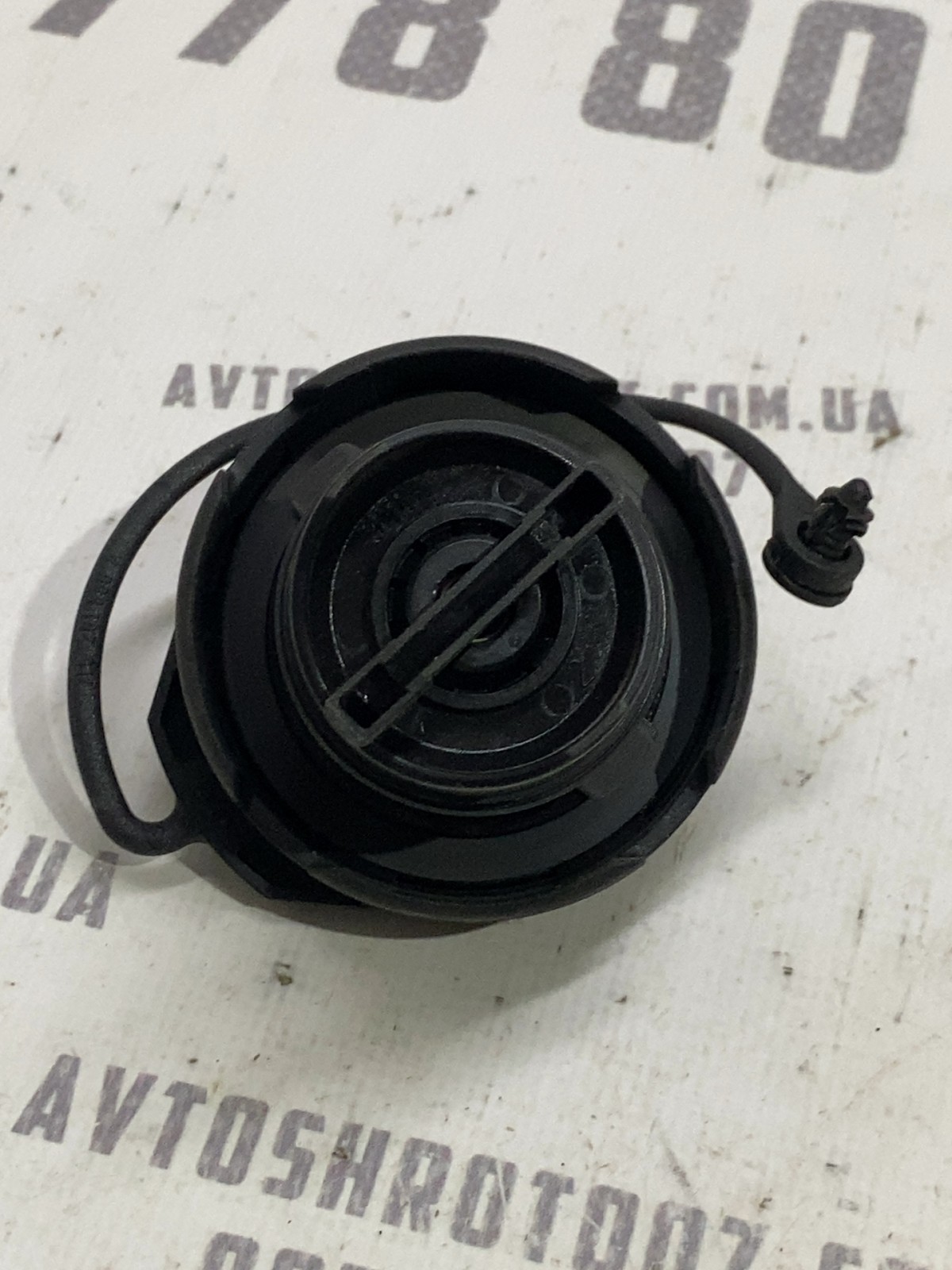 Кришка баку Volkswagen Jetta 6 (10-18) 1J0201553N