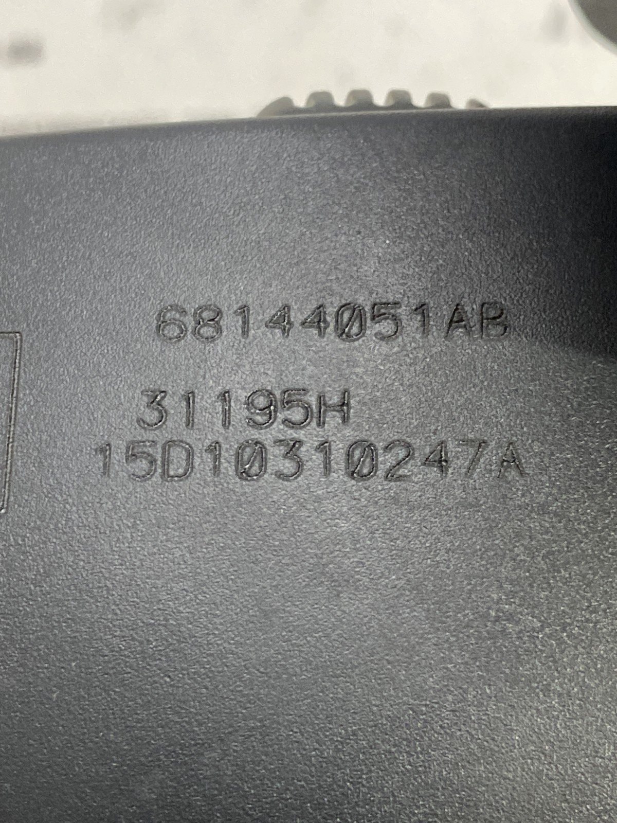 Дзеркало салону Jeep Cherokee KL (13-23) 68144051AB