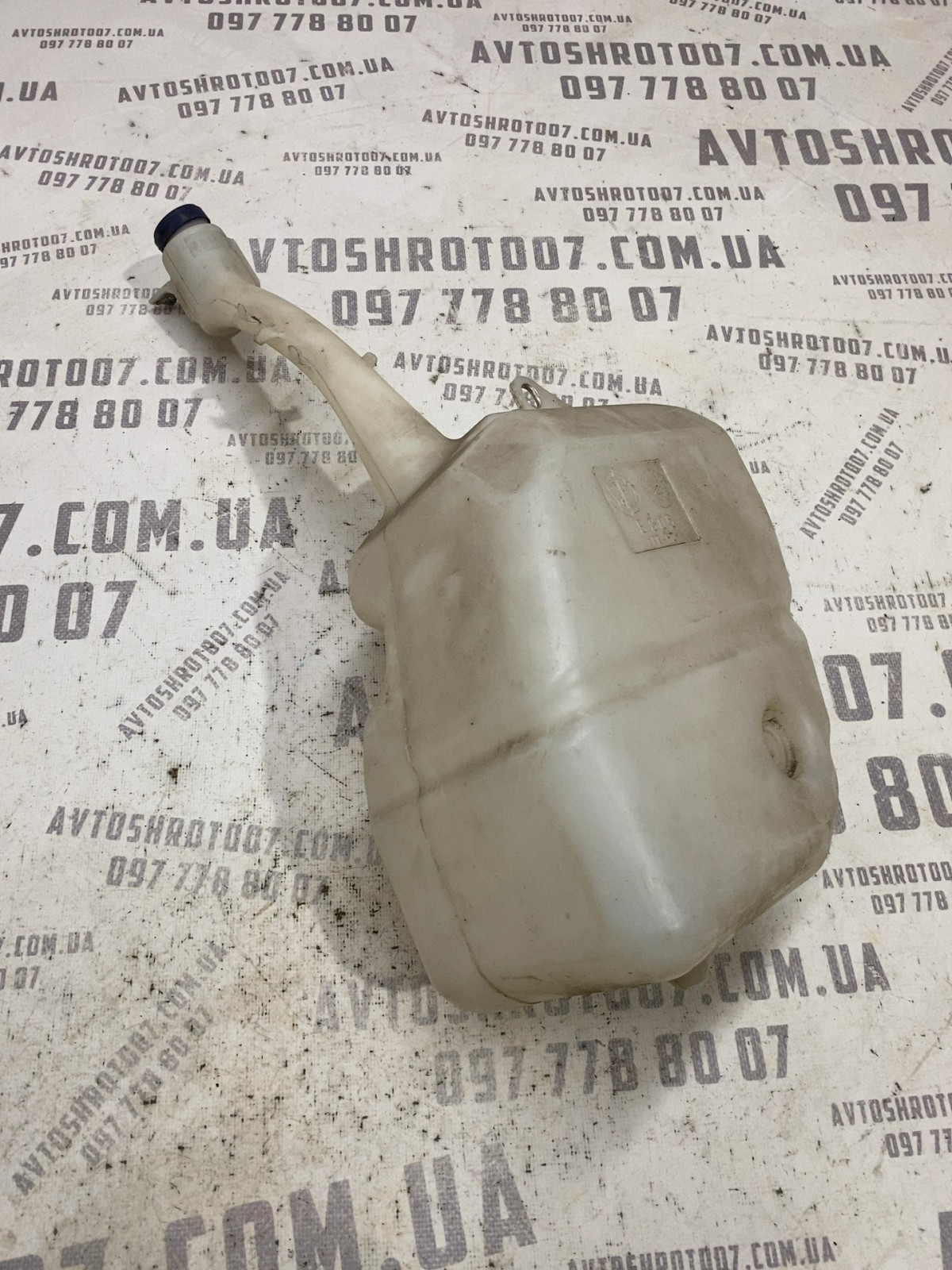 Бачок омивача лобового скла Alfa Romeo 159 (05-11)