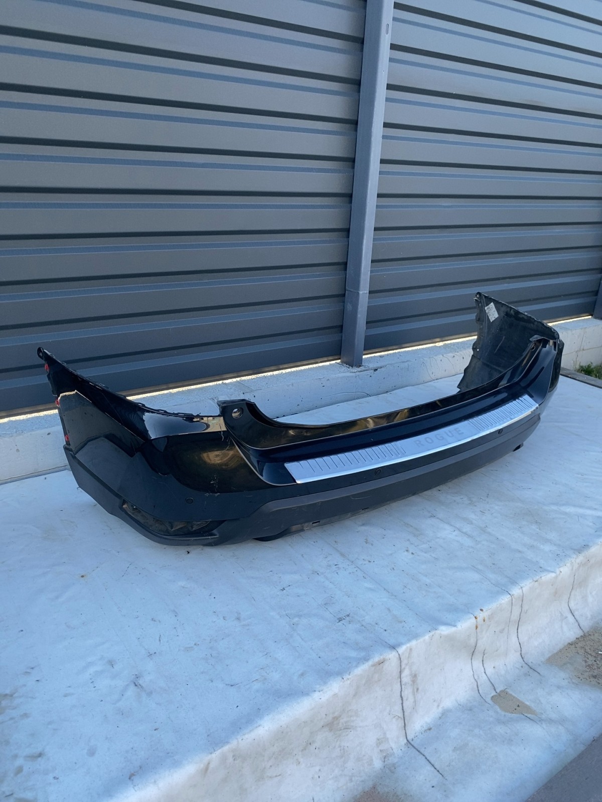 Бампер задній Nissan Rogue T32 OEM 850226FL0H