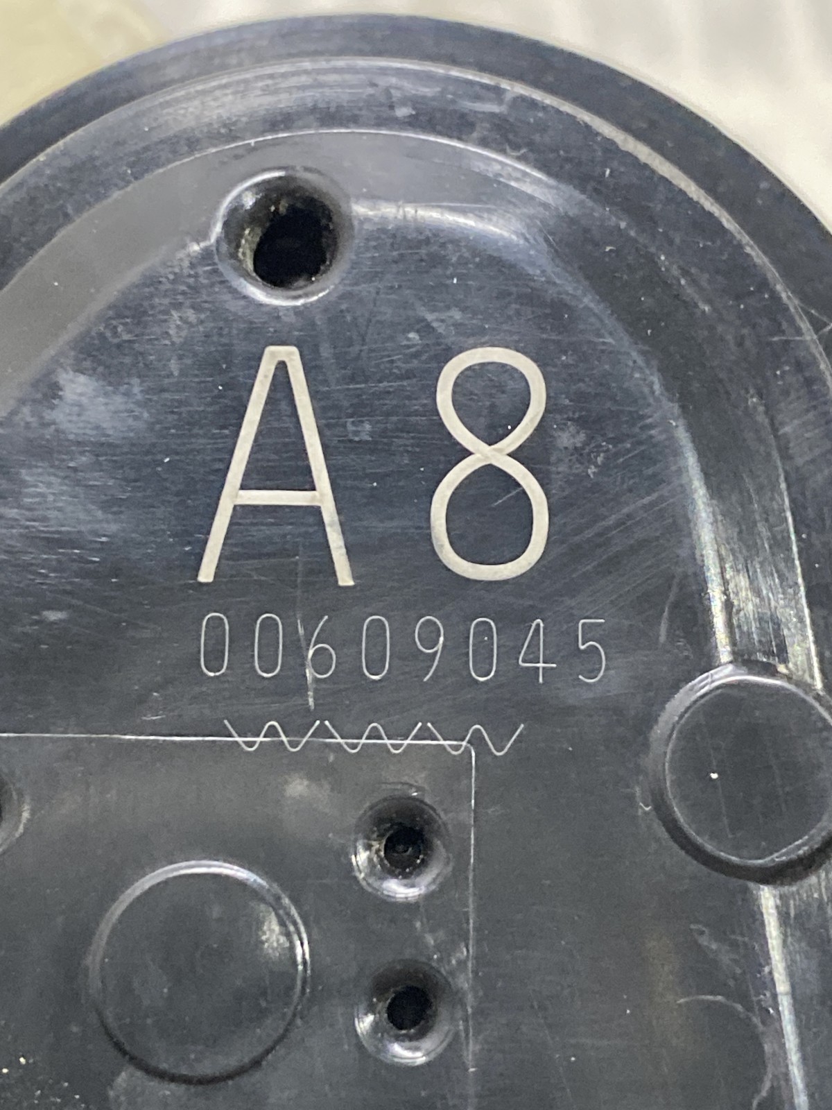 Замок дверей Toyota RAV4 5 OE 00609045