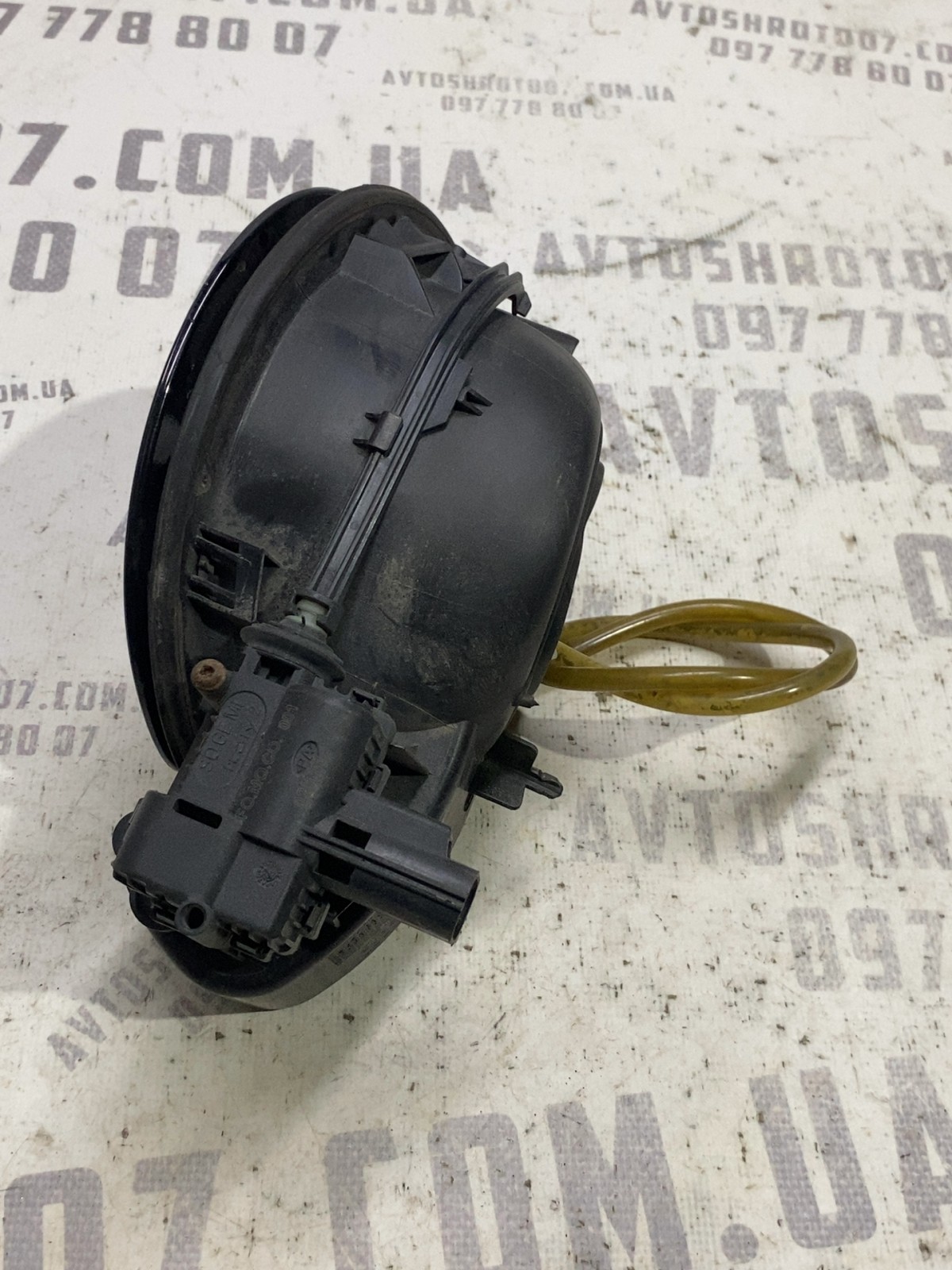 Лючок бака Range Rover Evoque 1 (11-18) BJ3227936A