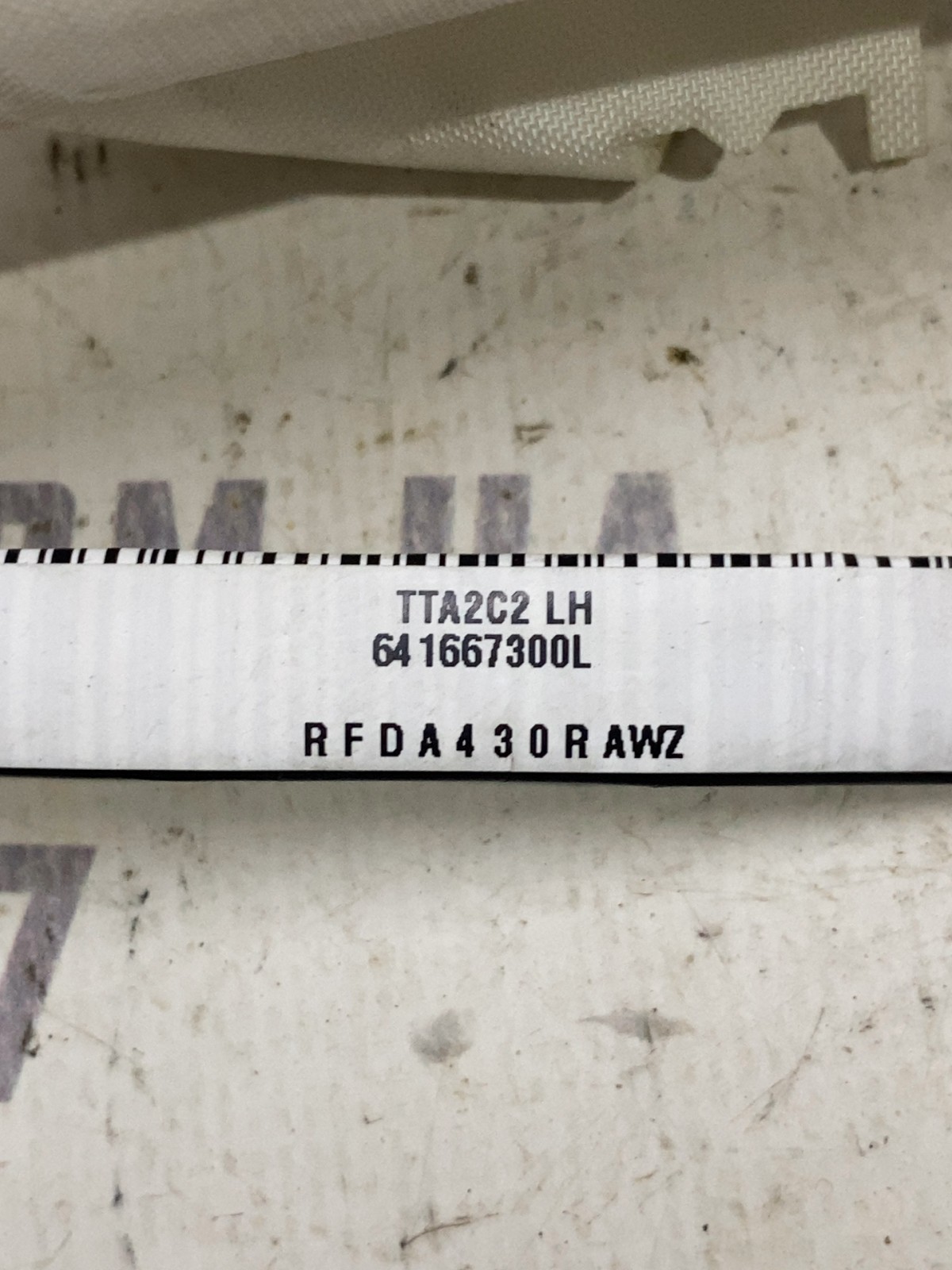 Подушка безпеки (Шторка) Toyota RAV4 5 OE 641667300L
