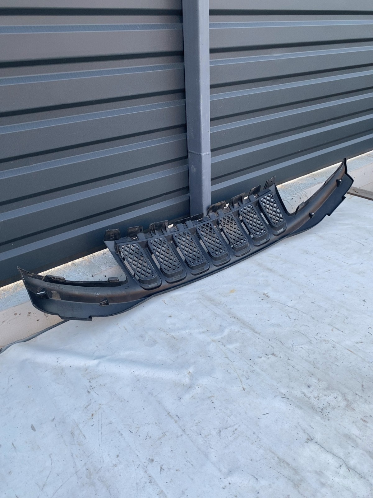 Решітка радіатора передня Jeep Compass MP 68213198AA