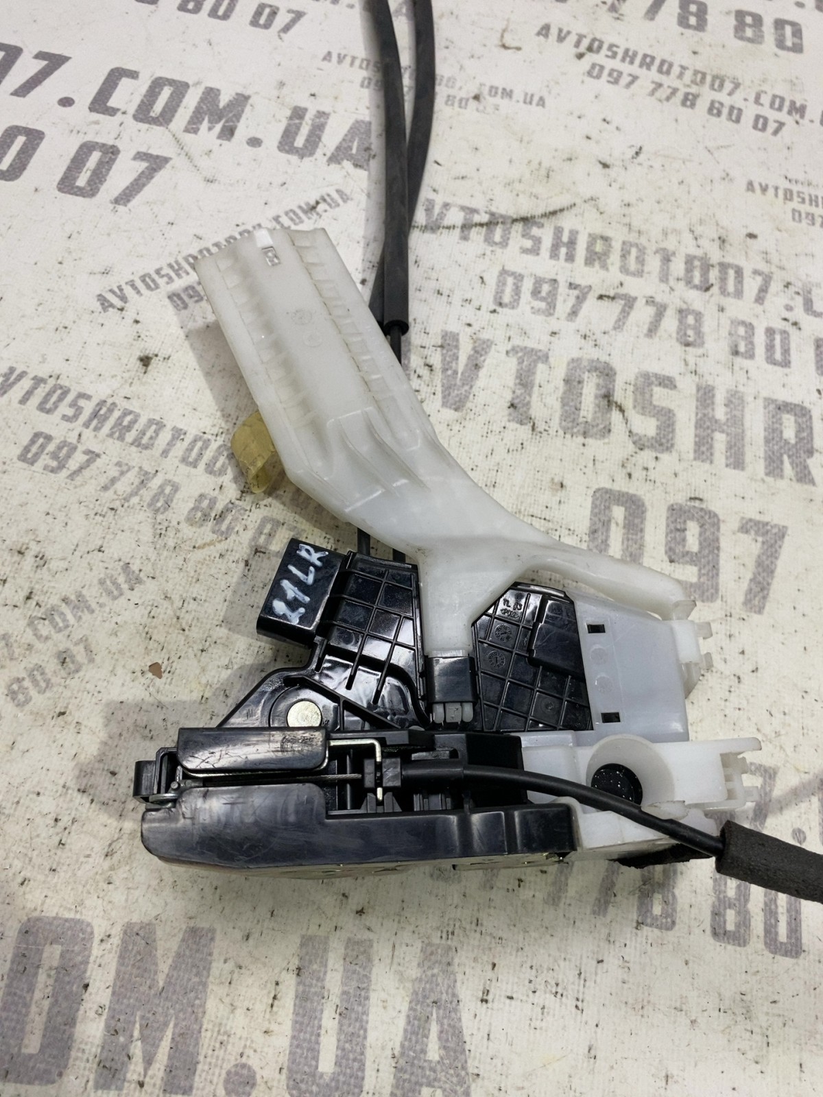 Замок дверей Hyundai Tucson 3 TL OE 81410D3000