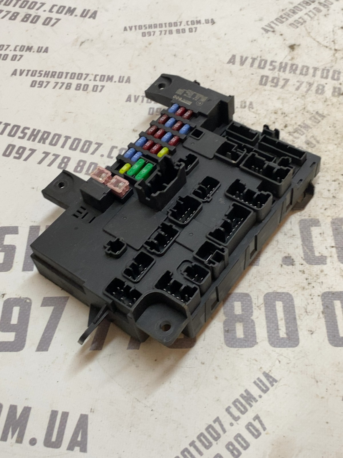 Блок запобіжників Mitsubishi Outlander 3 8637C600