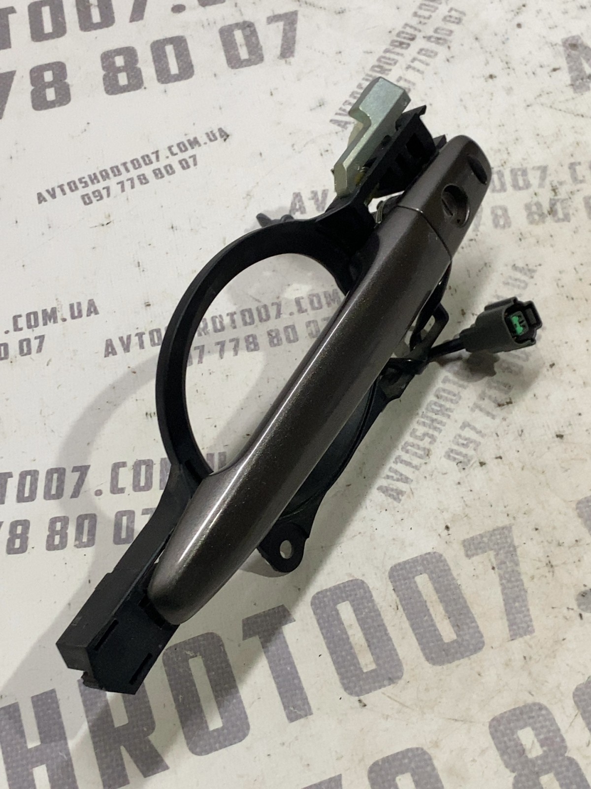 Ручка зовн. передня ліва Mitsubishi Outlander 3 5716A013YC