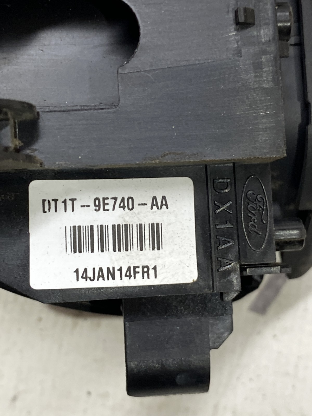 Кнопки керма Ford Escape 3 (12-19) DT1T9E740AA