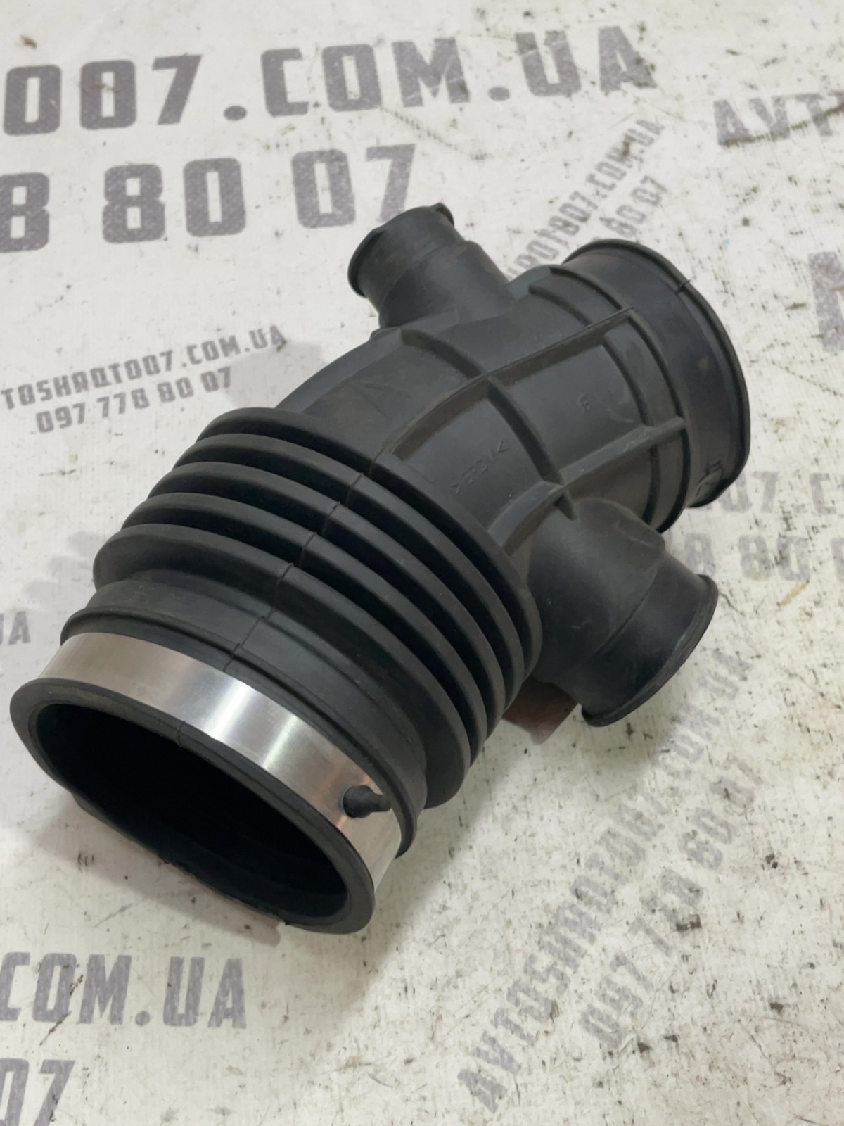 Патрубок повітряний Nissan Rogue T32 (13-20)