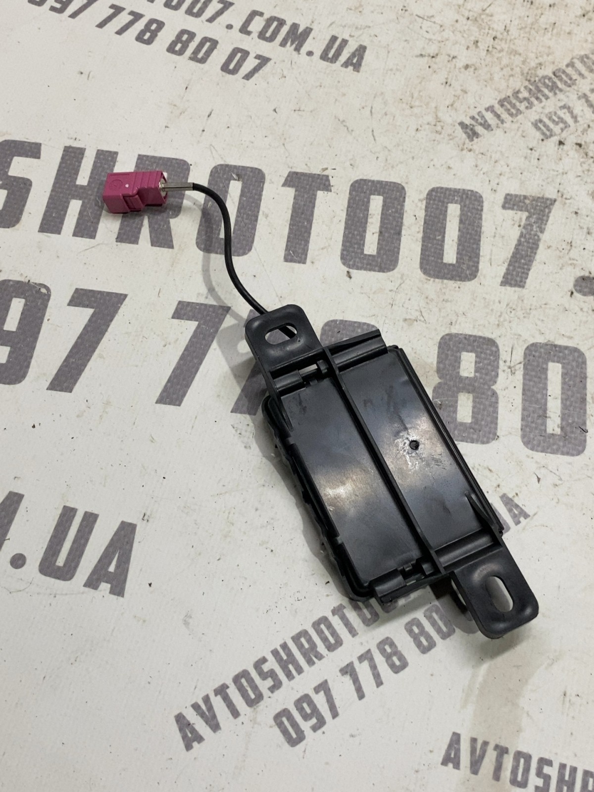 Підсилювач антени Jeep Compass MK P68260799AA фото 2