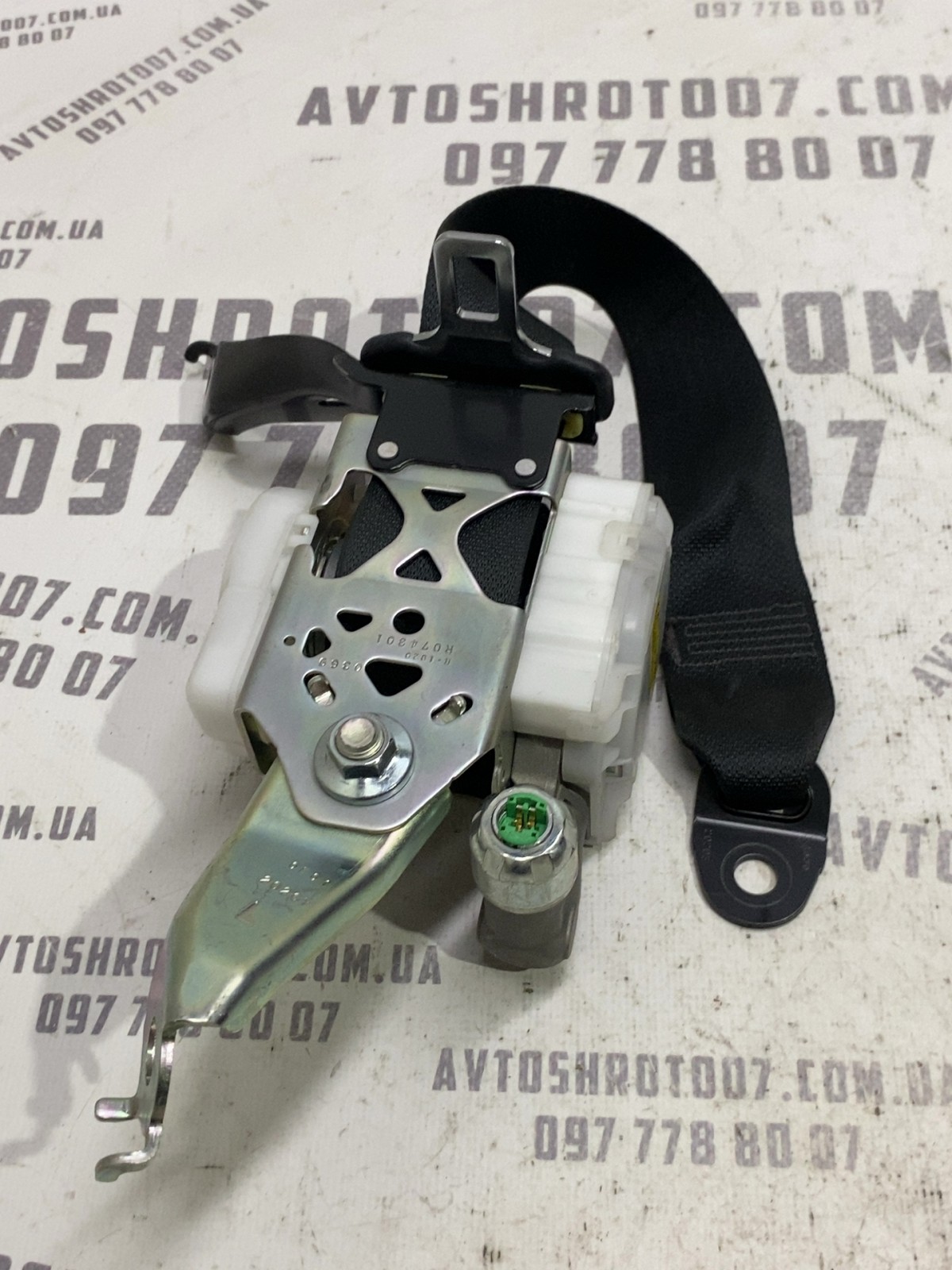 Ремінь безпеки Toyota RAV4 5 OEM 0080P1170039