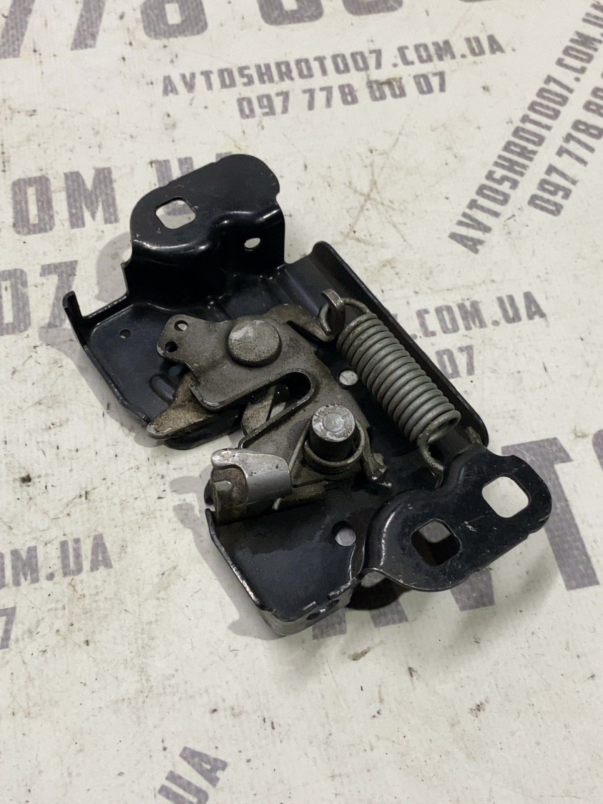 Замок капота Jeep Cherokee KL (14-23) 68237159AB