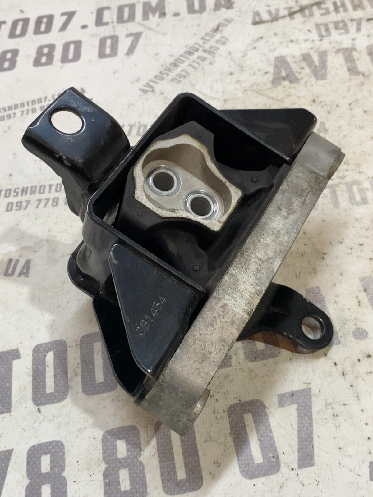 Подушка двигуна ліва Hyundai Tucson TL (15-21) 21830D3300 фото 2