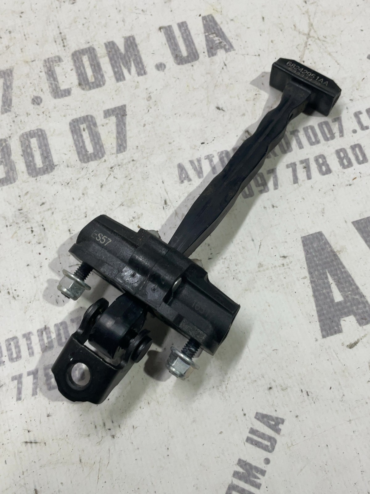Обмежувач дверей Jeep Compass MP 68242951AA