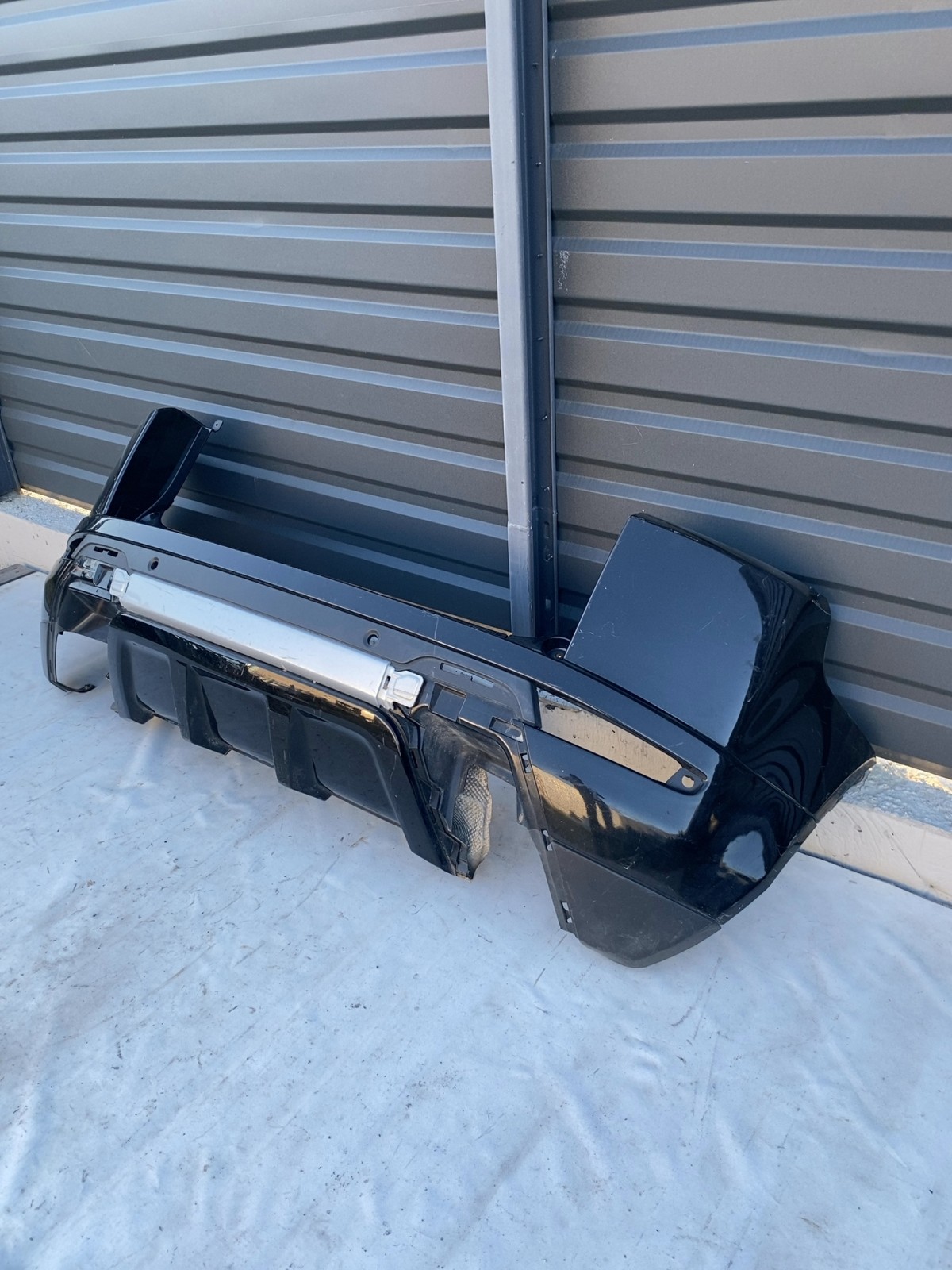 Бампер задній Land Rover Range Rover Evoque 1 EJ3M17D781AW