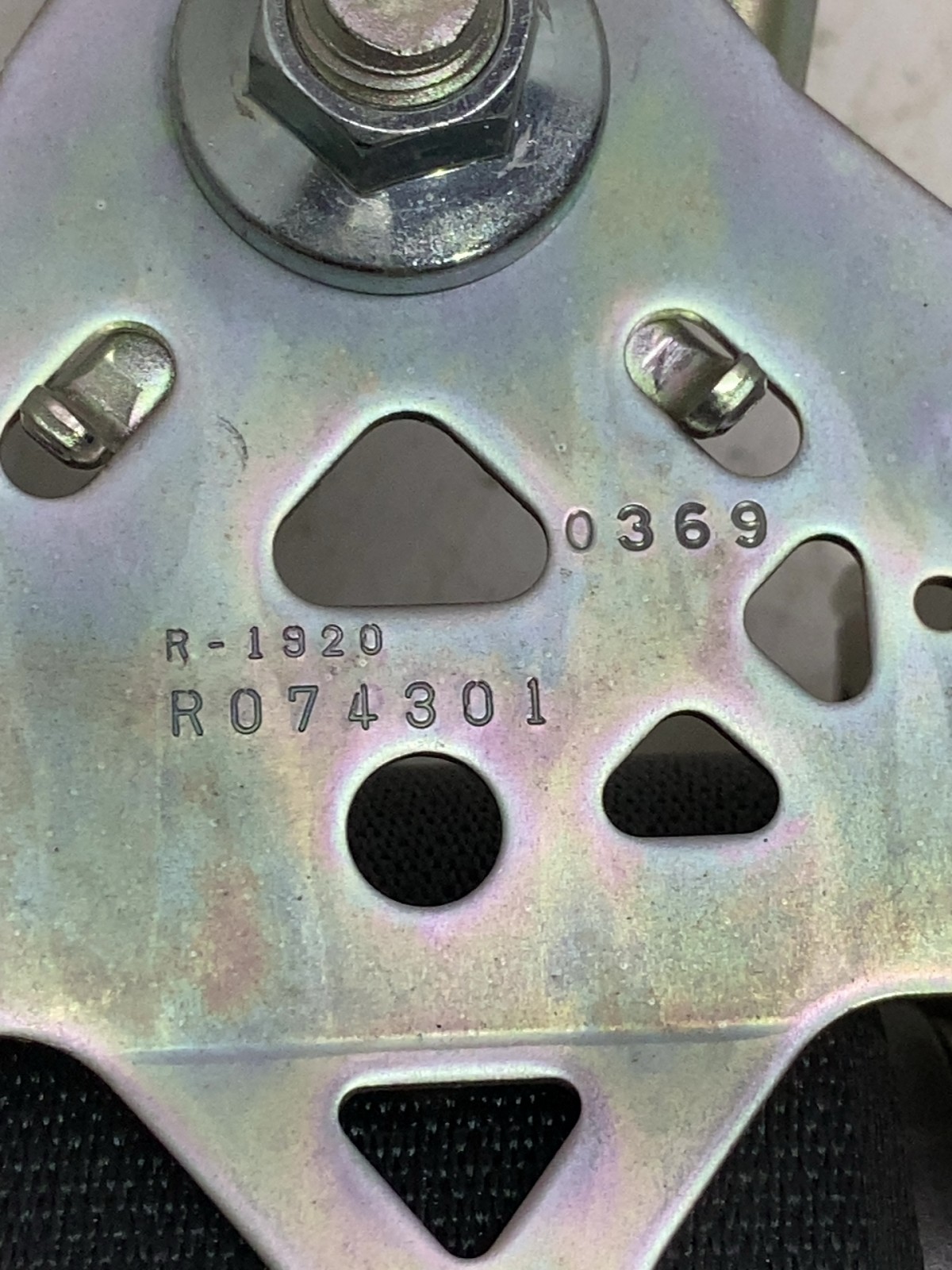 Ремінь безпеки Toyota RAV4 5 OEM 0080P1170039