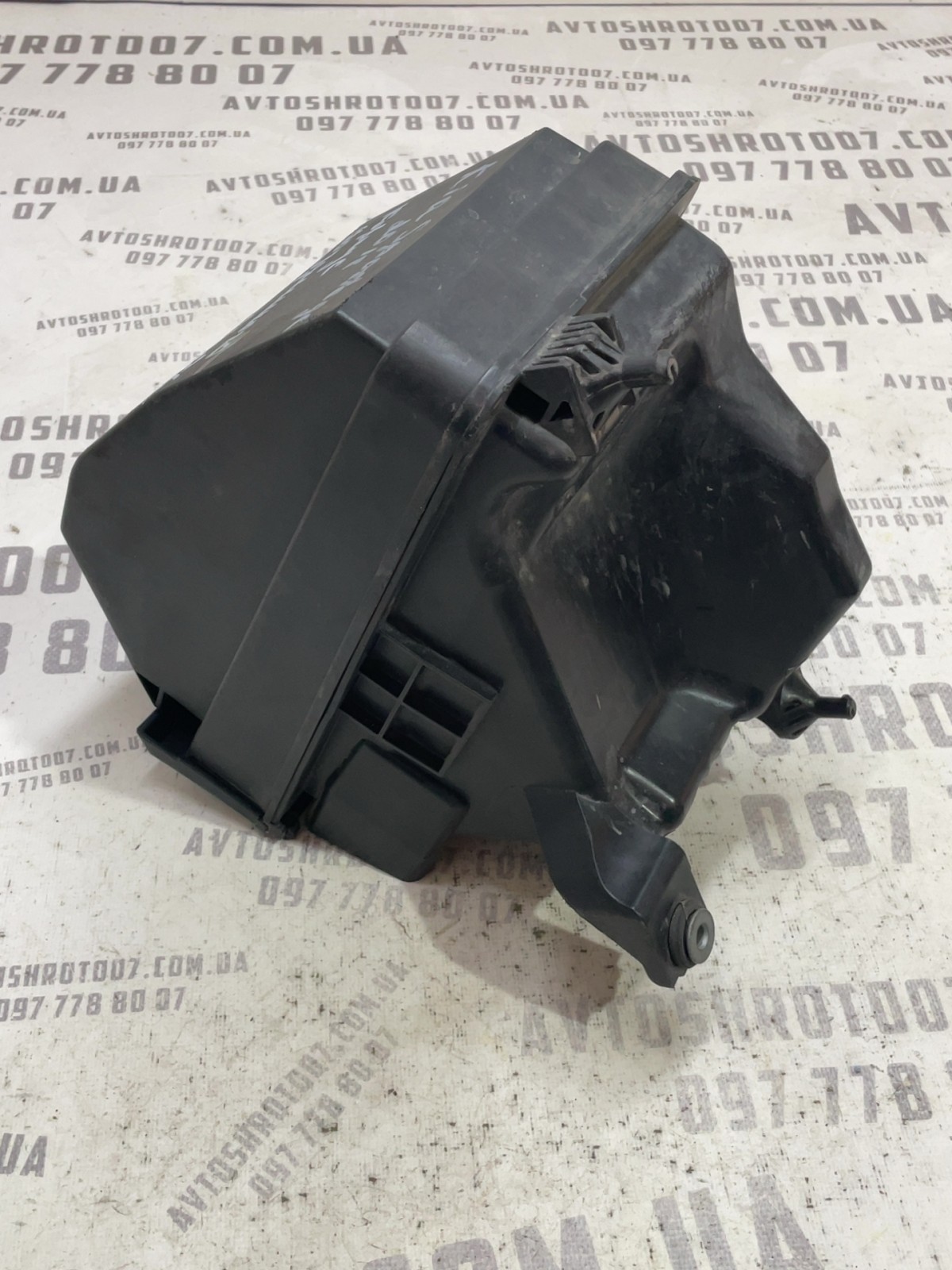 Корпус повітряного фільтра Kia Sportage 4 15-21 28110D3200