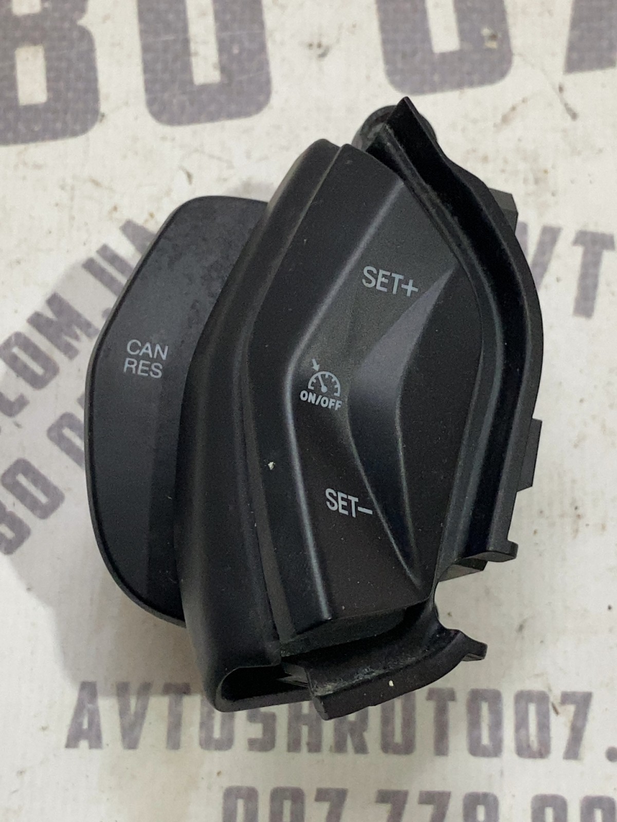 Кнопки керма Ford Escape 3 (12-19) OEM CM5T9E740AA