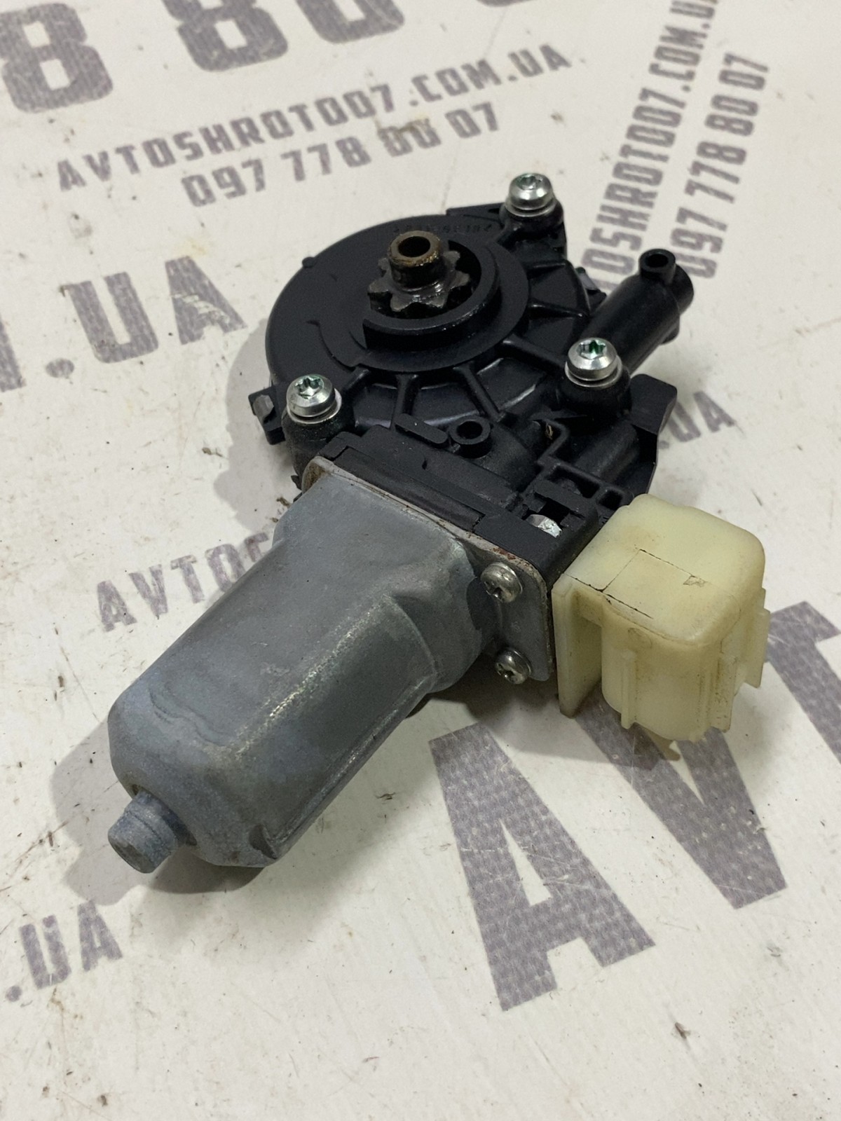 Мотор склопідіймача Nissan Rogue T32 OE 827314BA0A