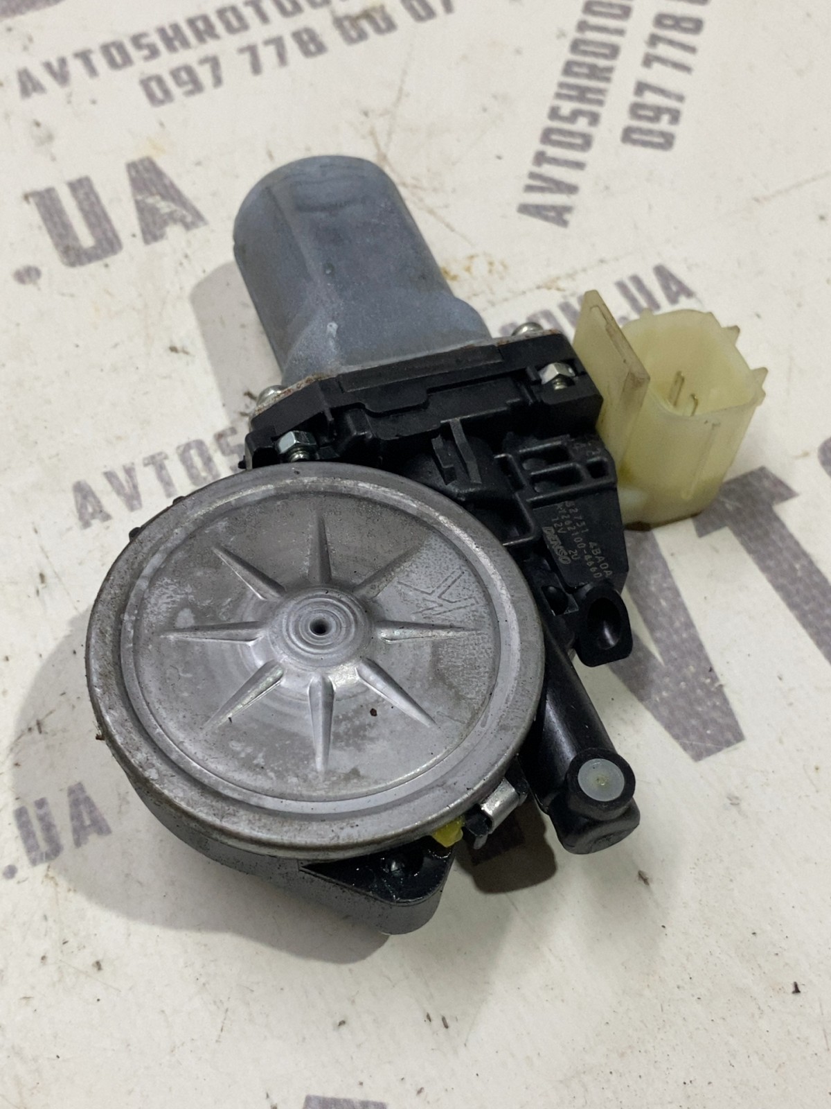 Мотор склопідіймача Nissan Rogue T32 OE 827314BA0A