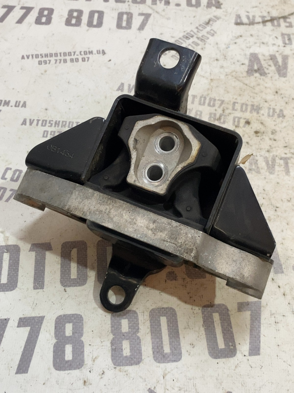 Подушка двигуна ліва Hyundai Tucson TL (15-21) 21830D3300