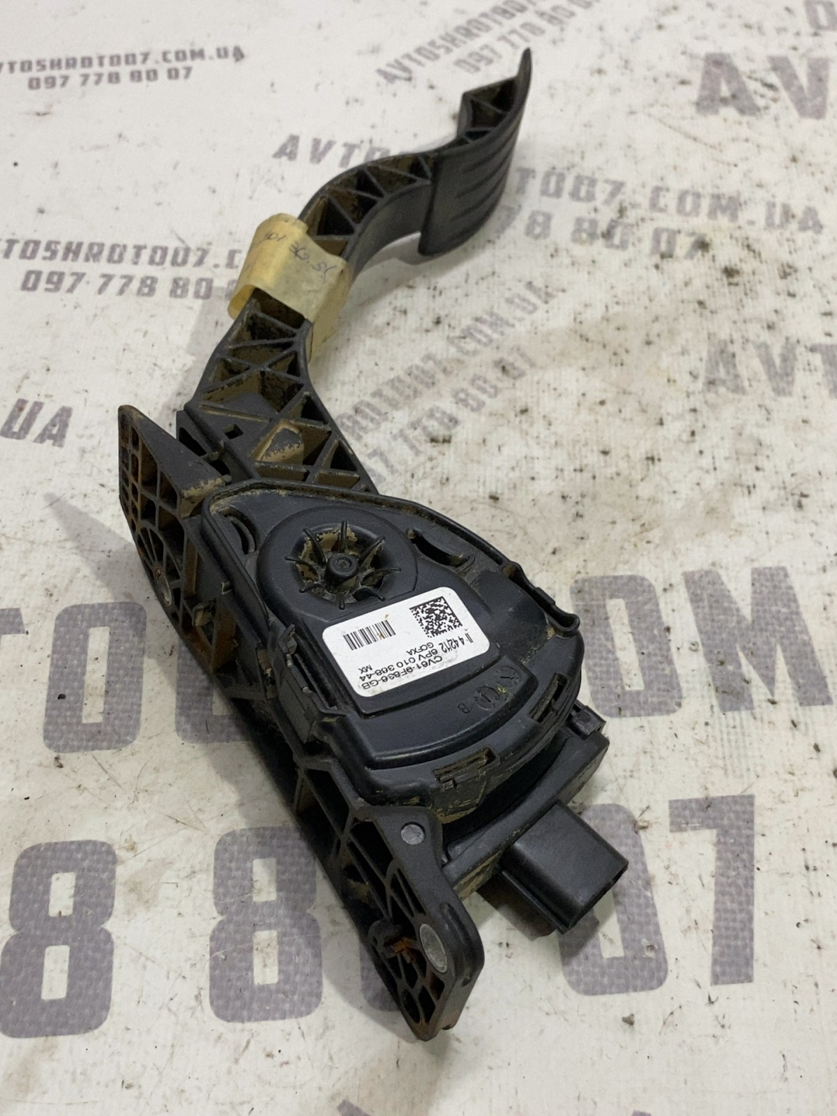 Педаль газу Ford Escape 3 (12-19) CV619F836GB