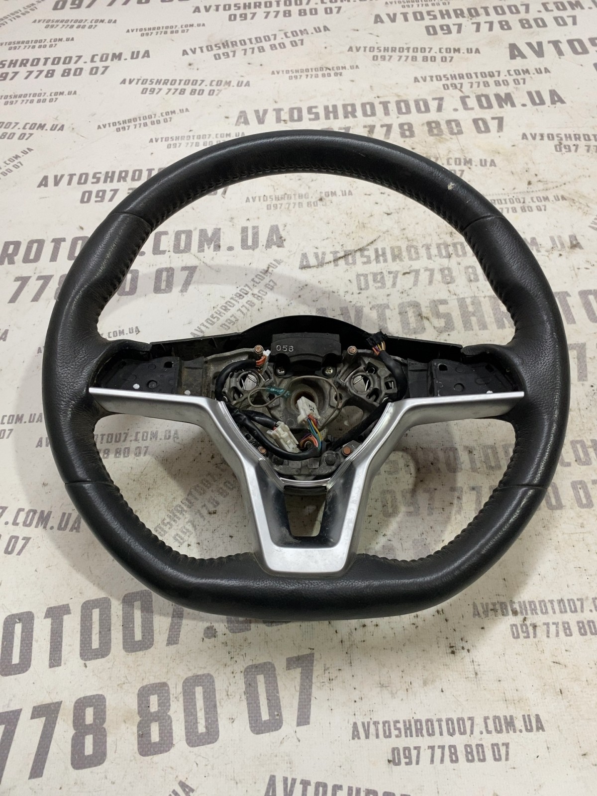 Кермо Nissan Rogue T32 (13-20)