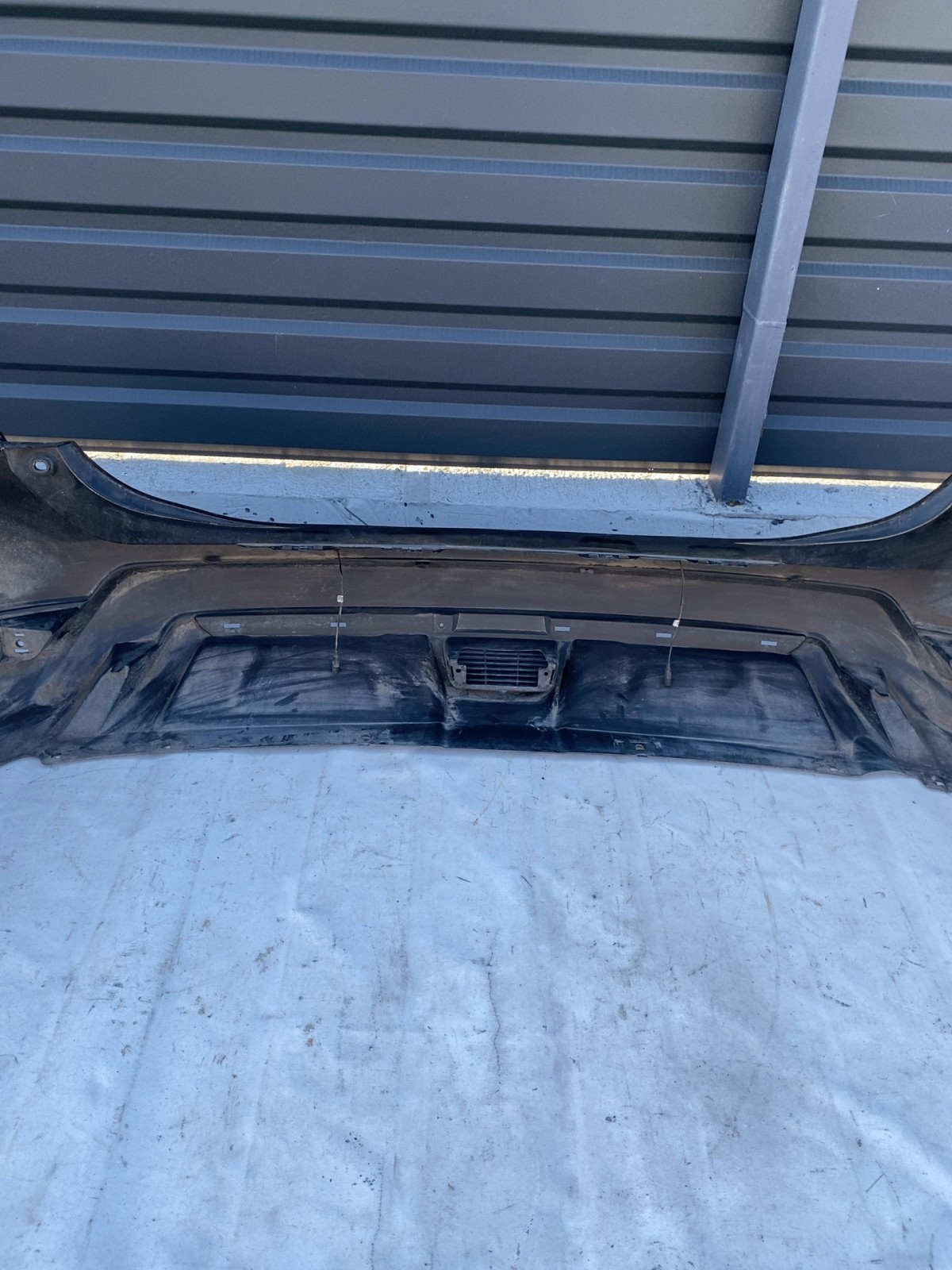 Бампер задній Nissan Rogue T32 OEM 850226FL0H