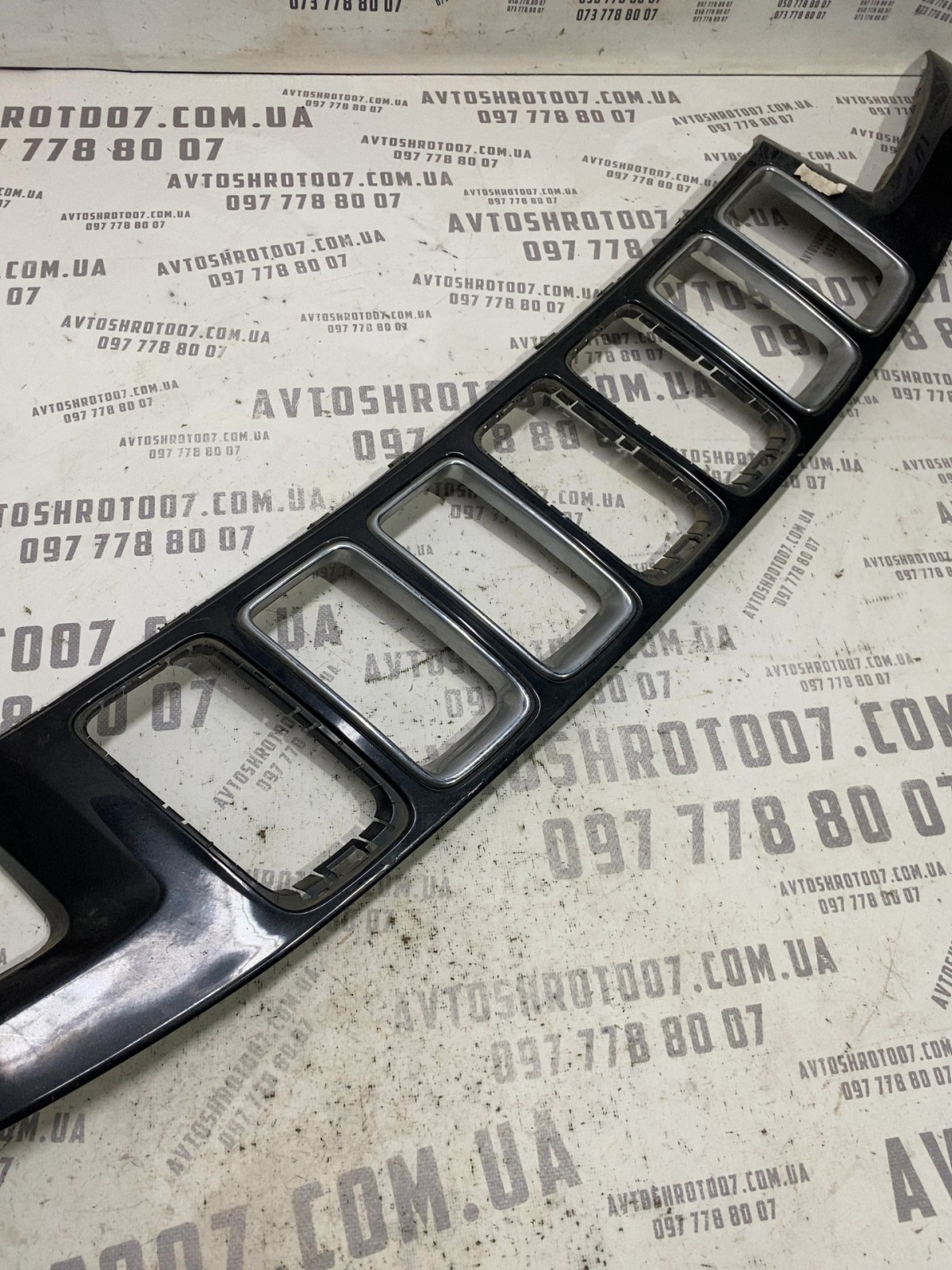 Решітка радіатора Jeep Grand Cherokee WK2 (10-22) 465603