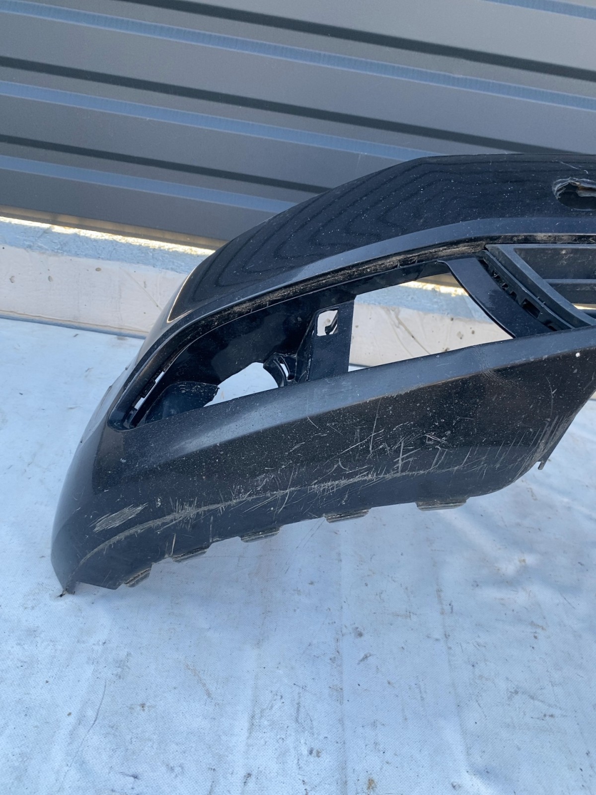 Бампер передній Volkswagen Jetta 6 (10-18) 5C6807221B