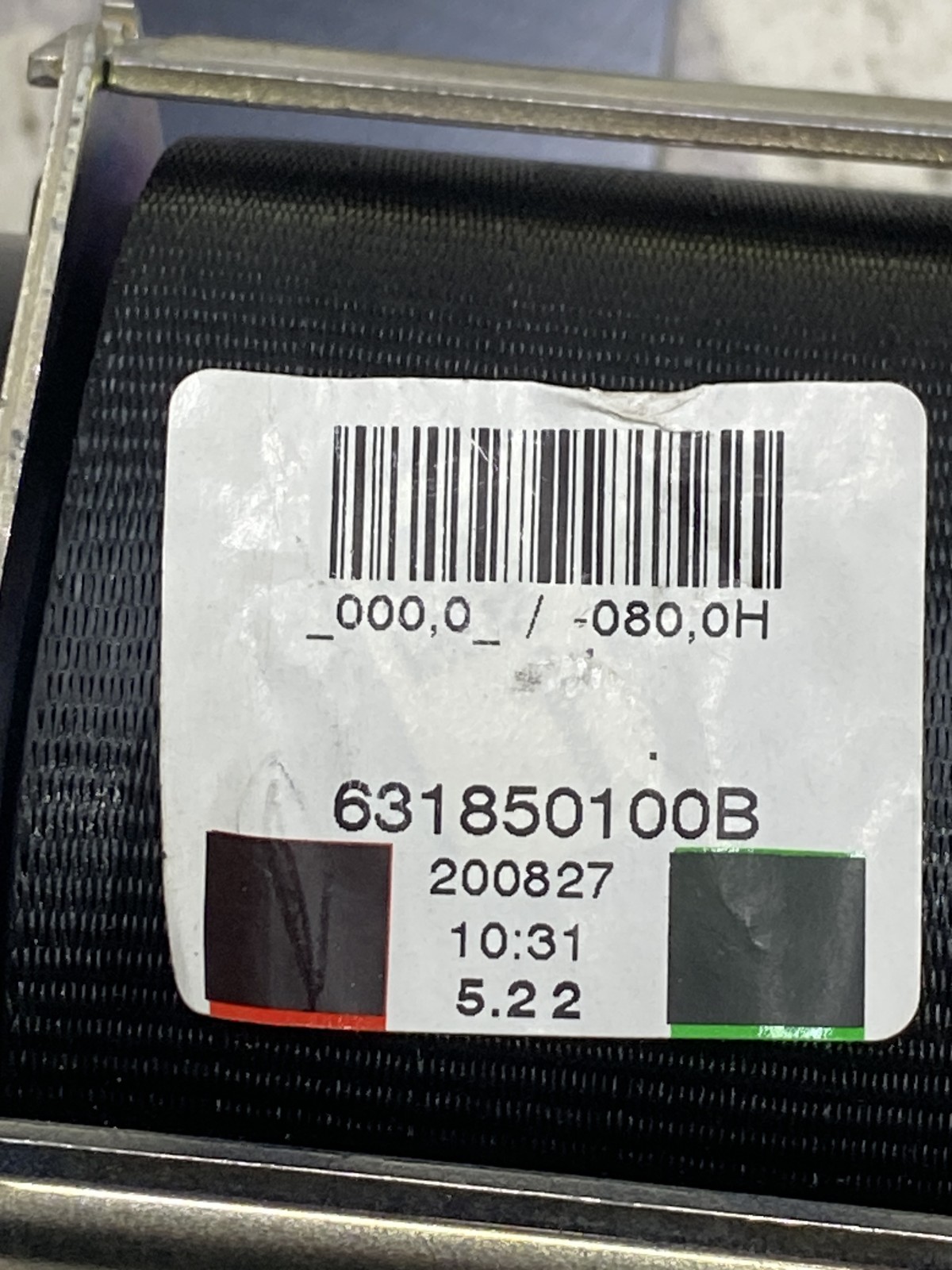 Ремінь безпеки задній Jeep Compass MK 631850100B