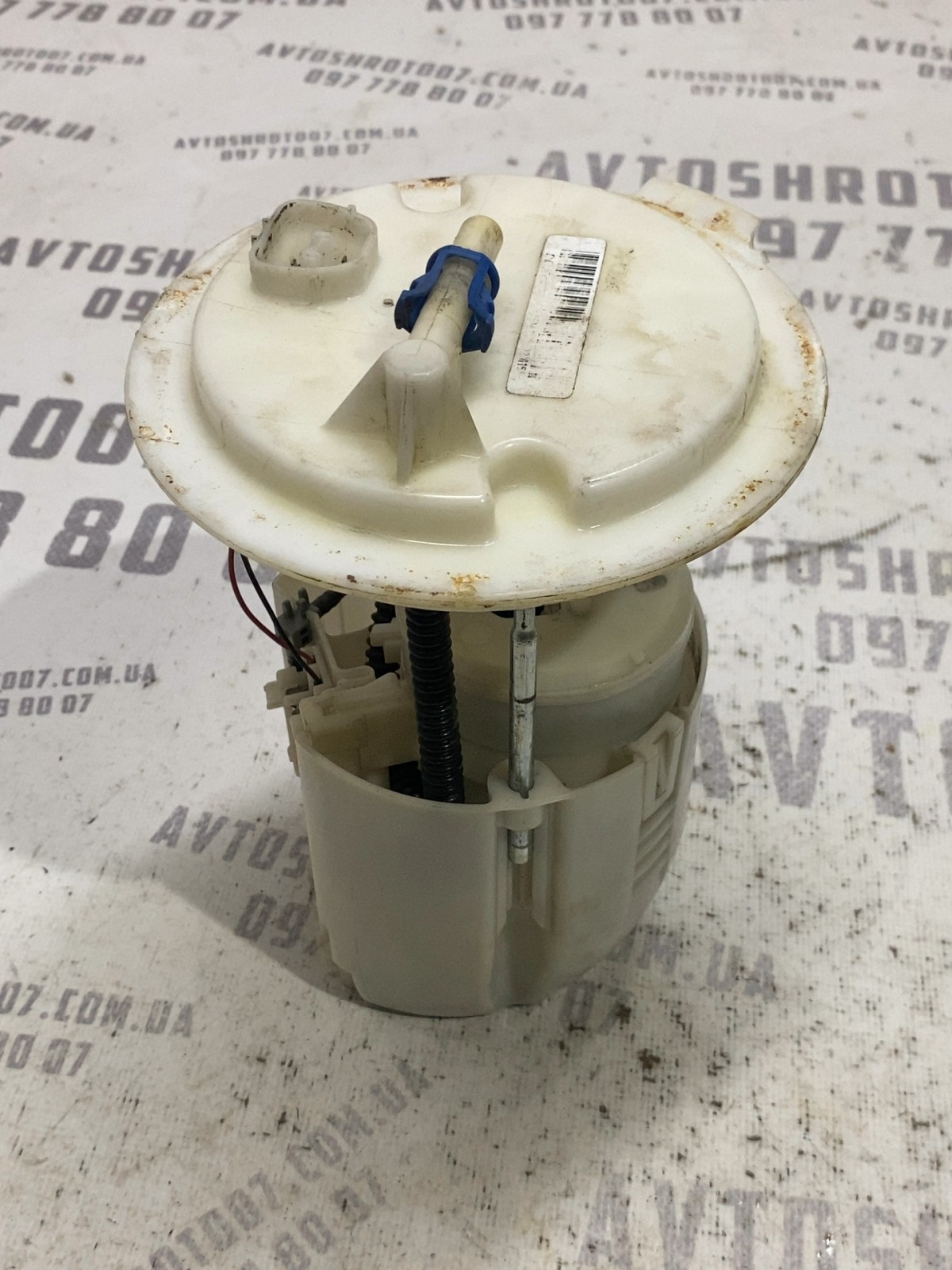 Паливний насос Jeep Patriot MK OEM 05147015AA