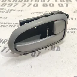 Ручка внутр. Hyundai Elantra 3 00-06 1.6 з.пр OEM 836202d000