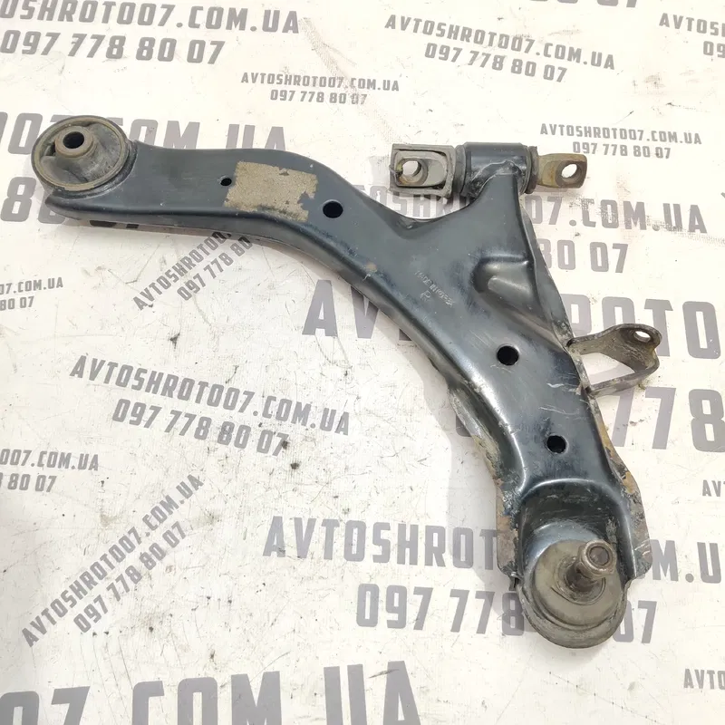 Ричаг Hyundai Elantra 3 (00-06) 1.6 Бензин передній правий