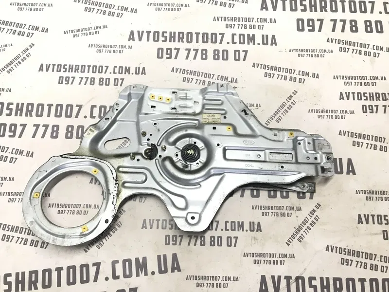 Склопідіймач Kia Cerato 1 04-09 2.0 пер.пр. OEM 824802f020