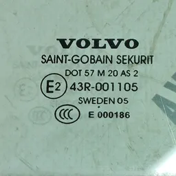 Скло дверей Volvo V50 (04-12) 2.0 Diesel переднє праве фото 3
