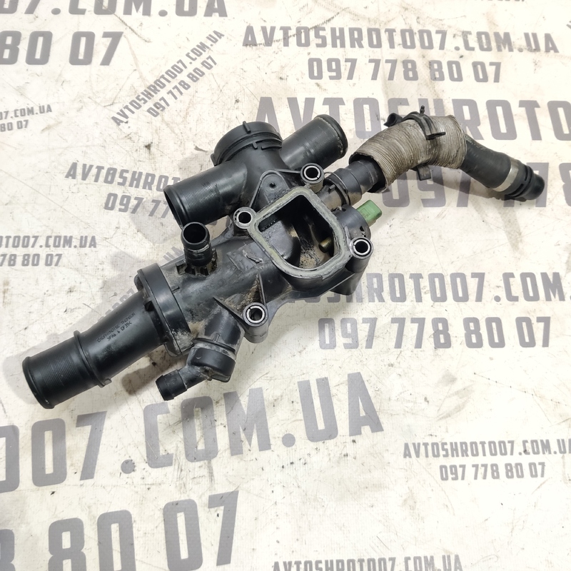 Корпус термостата Volvo V50 04-12 2.0 Дизель OEM 9656182980 фото 2