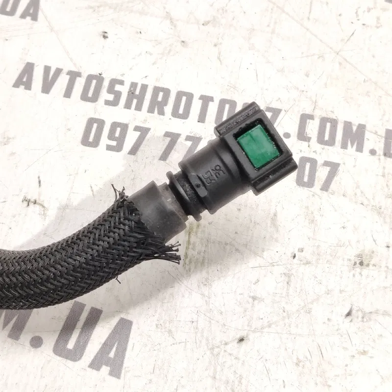 Паливна трубка Volvo V50 (04-12) 2.0 Дизель OEM 3m519b337de