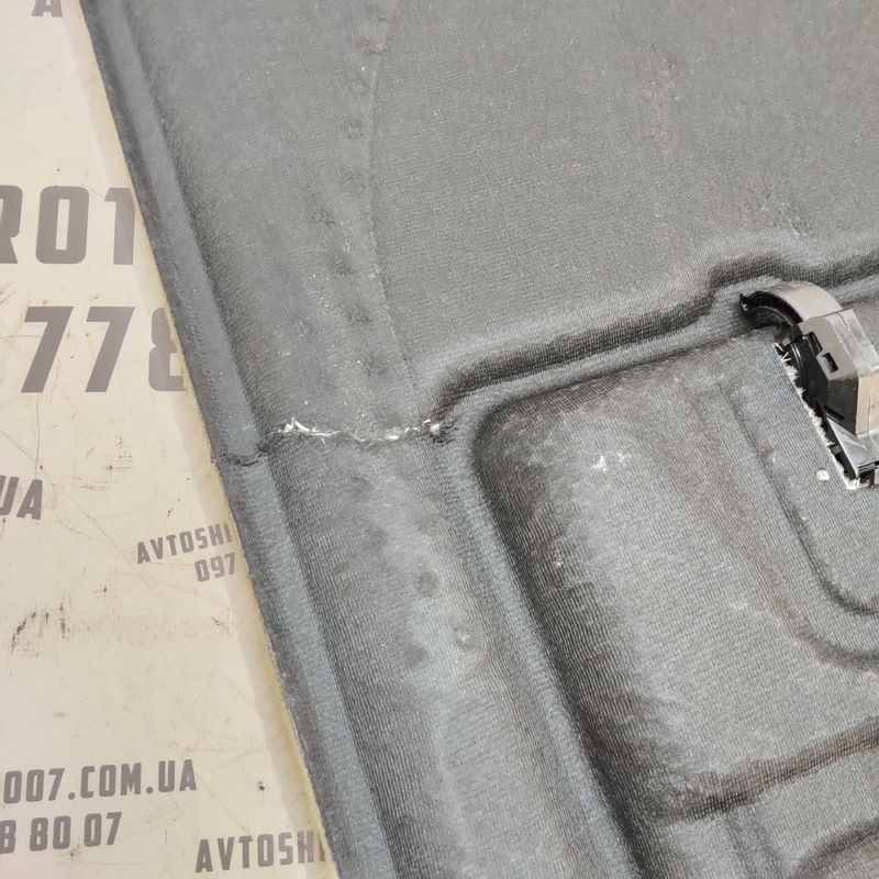 Полка багажника Volvo V50 (04-12) 2.0D задня OEM 39870017