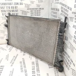 Радіатор Volvo V50 (04-12) 2.0 Diesel перед OEM 3m5h8005ti фото 3